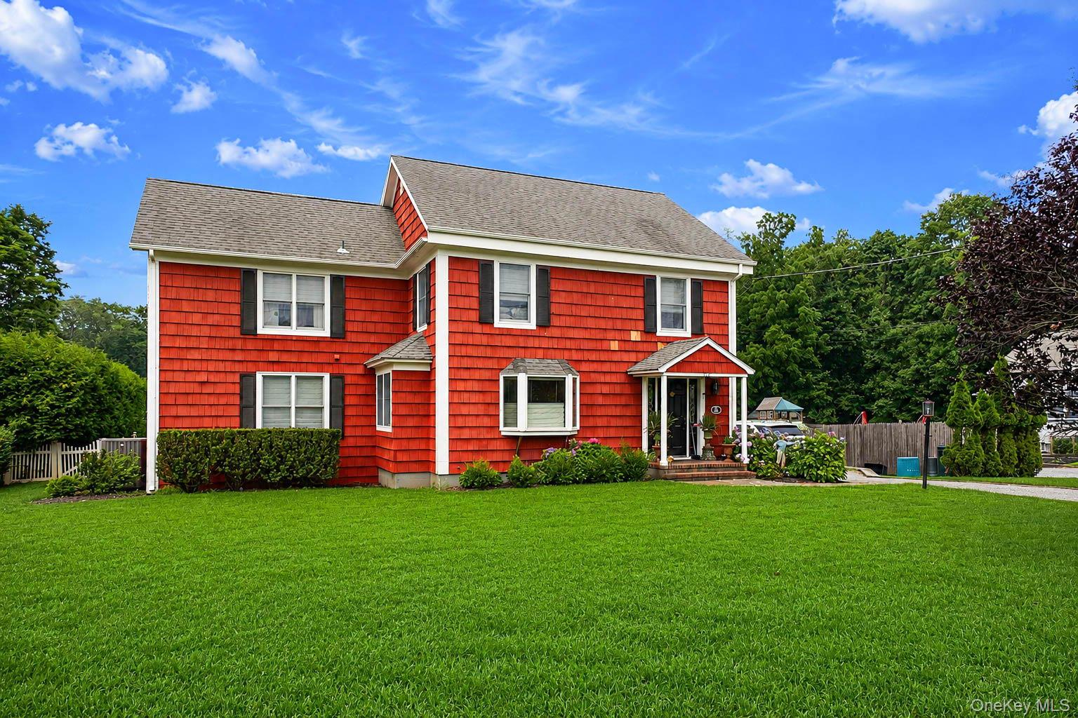312 Riverside Drive – For Sale photo 2