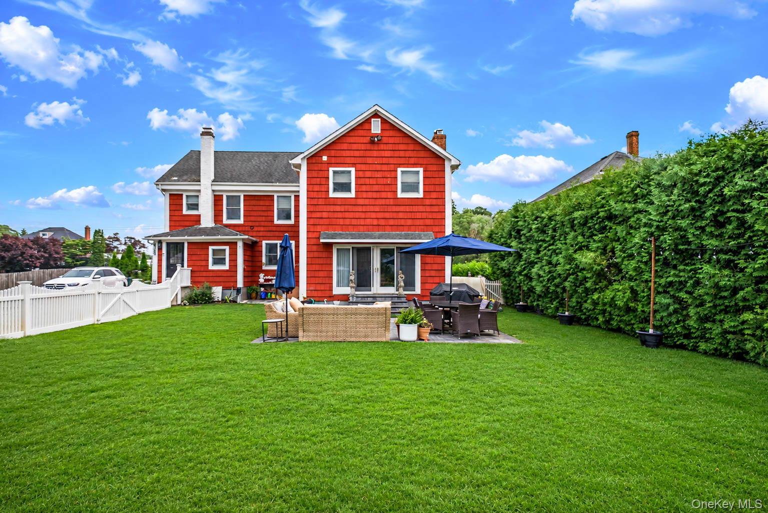 312 Riverside Drive – For Sale photo 35