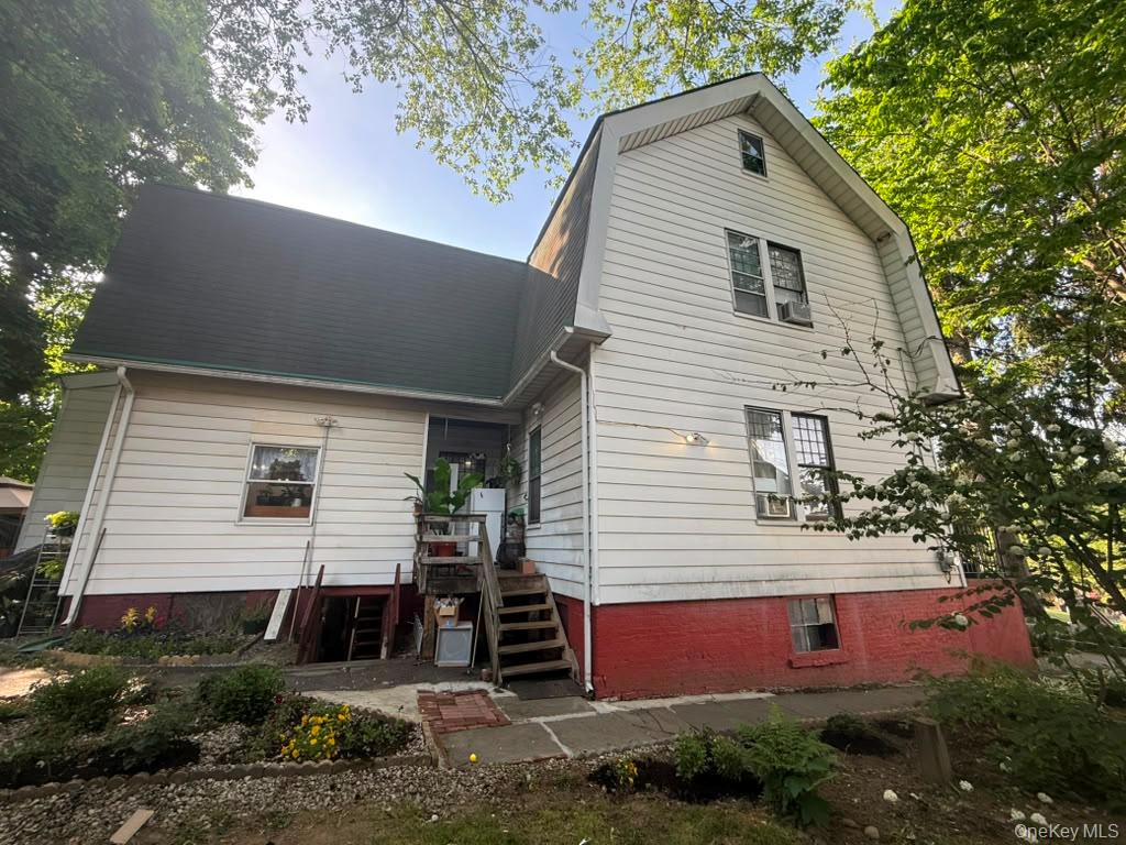 70 Hudson ave Hudson – For Sale