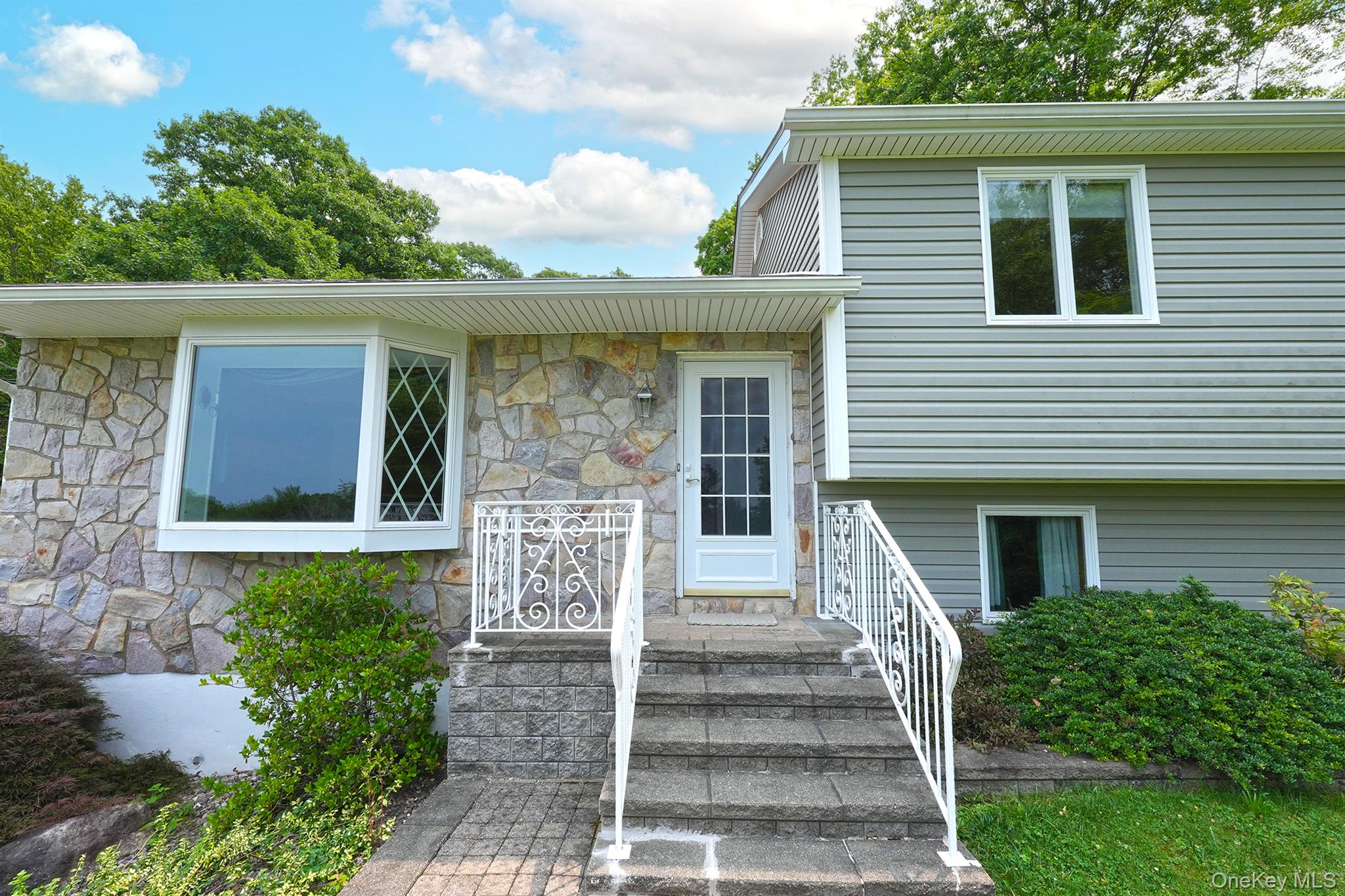 128 Lookout Pass – For Sale photo 3