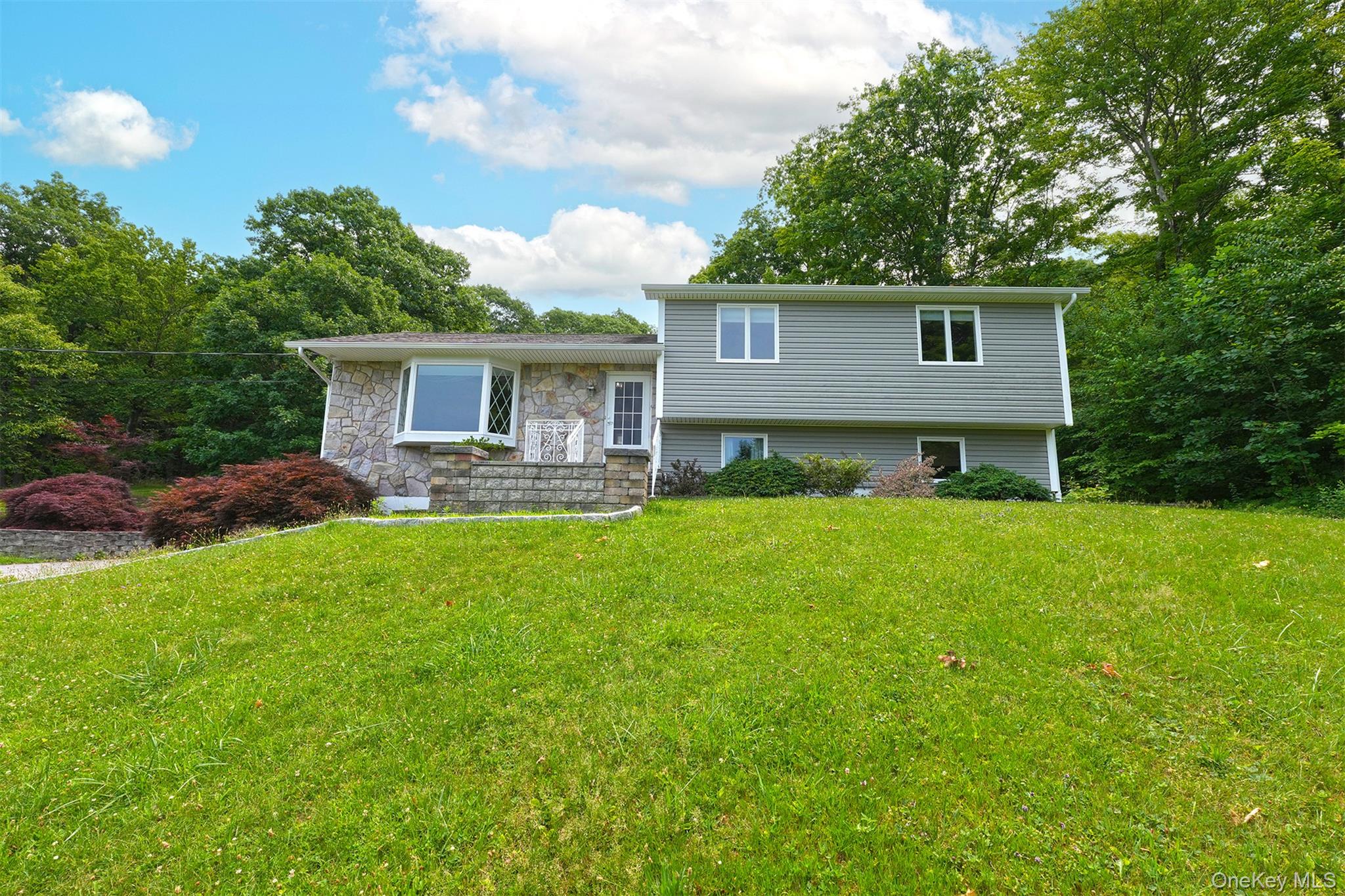 128 Lookout Pass – For Sale photo 2