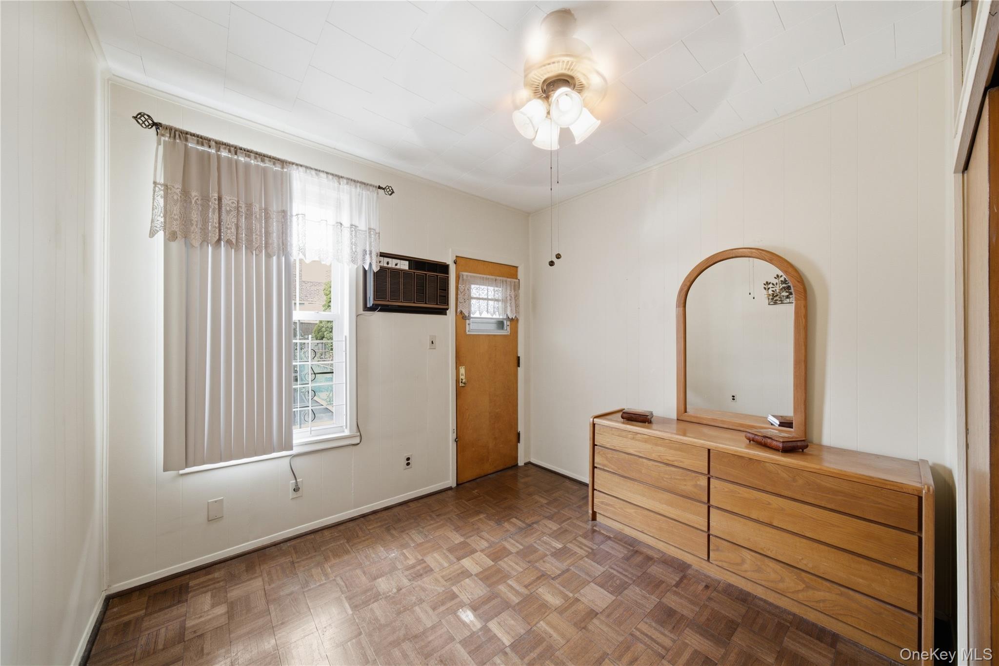 66-28 75th Street – For Sale photo 5