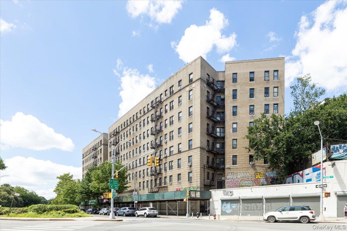 941 Jerome Avenue, Unit 1011F photo 14