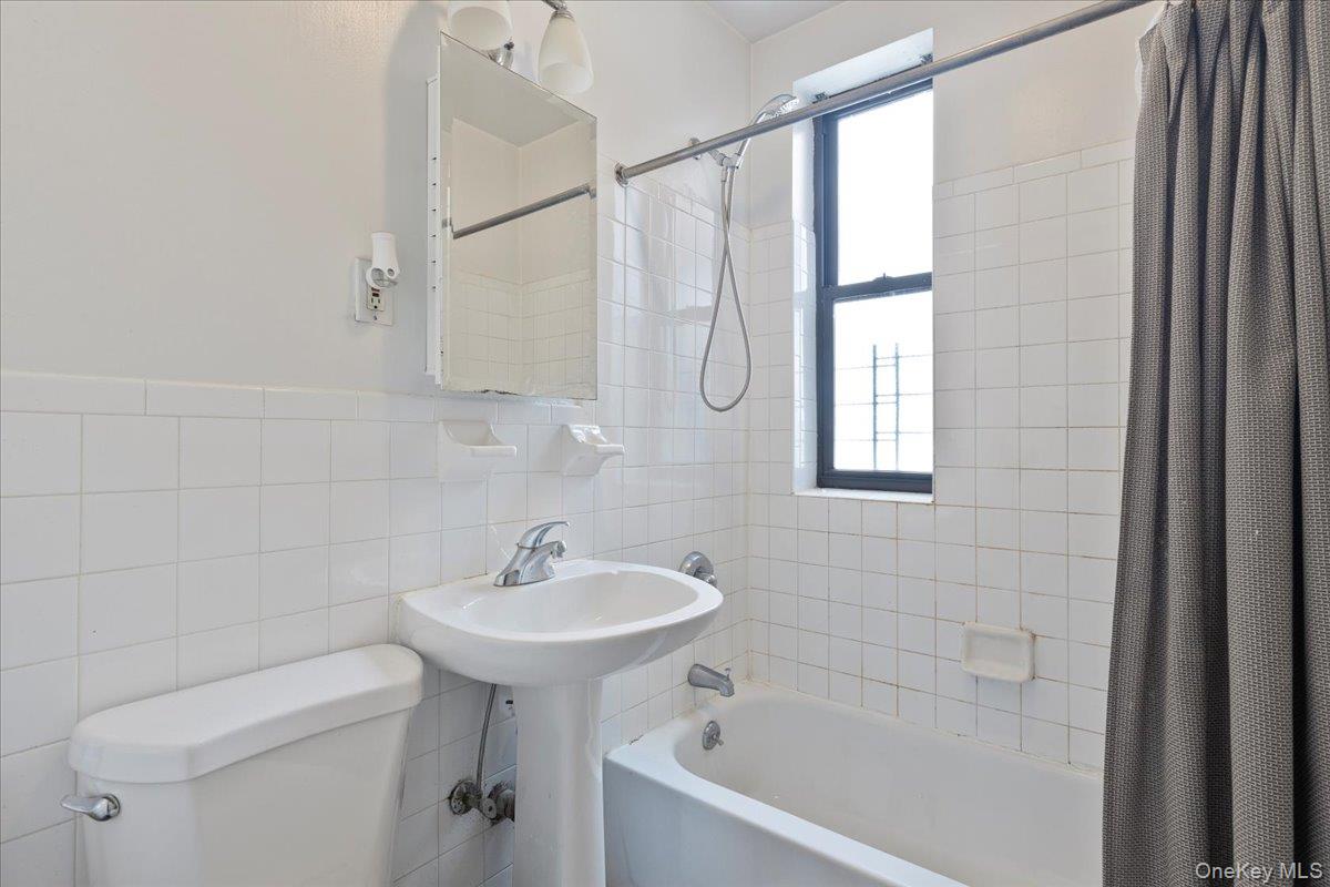 941 Jerome Avenue, Unit 1011F photo 9