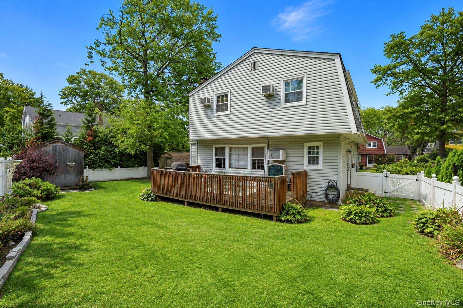 35 Sanford Street – For Sale photo 9