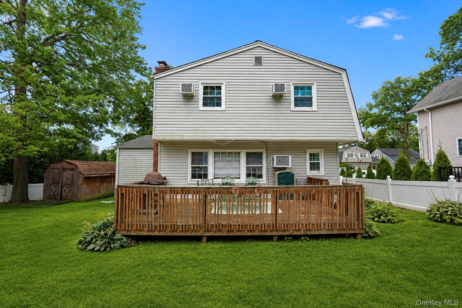 35 Sanford Street – For Sale photo 10