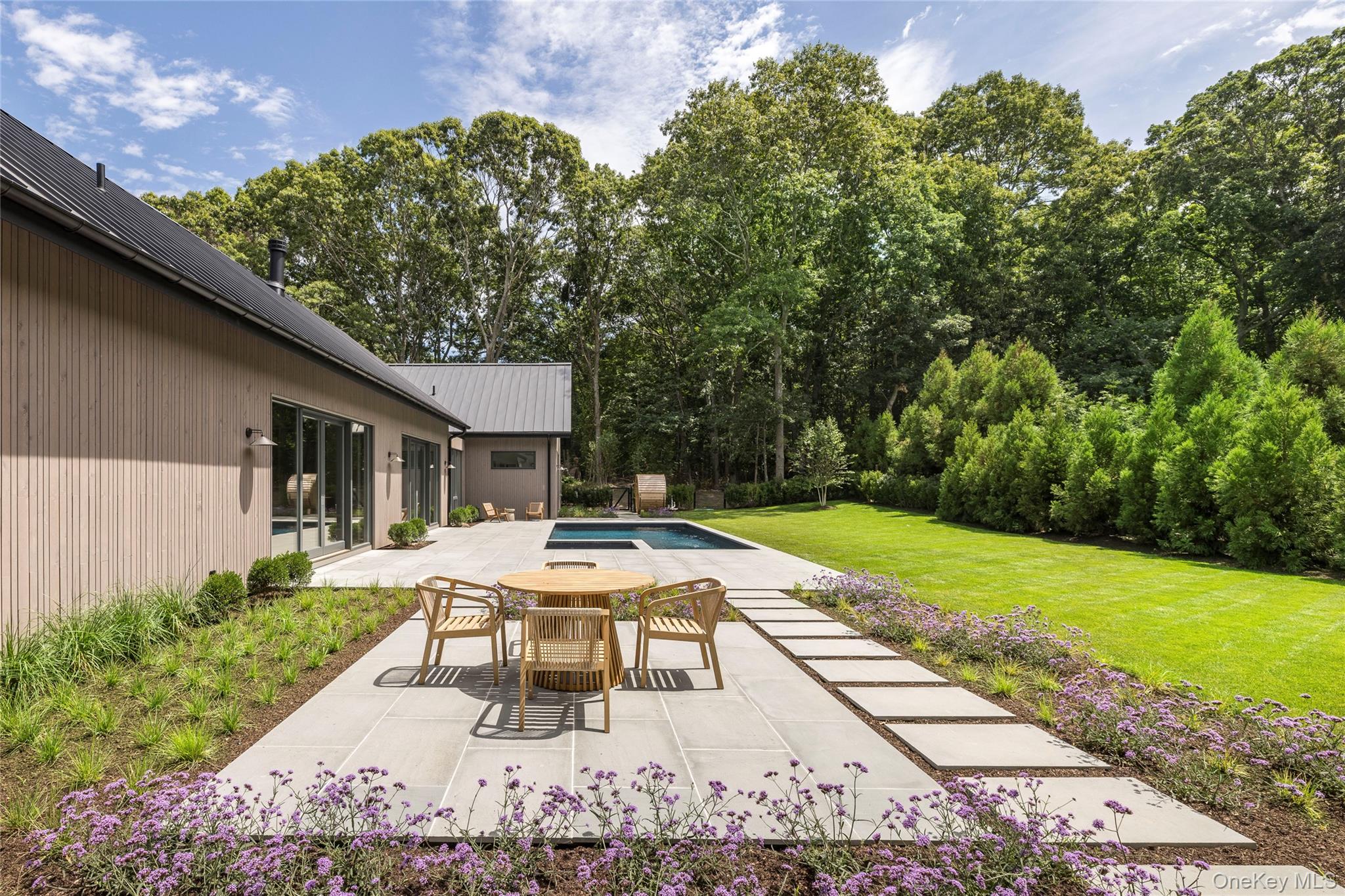 6 Great Circle Road – For Sale photo 36