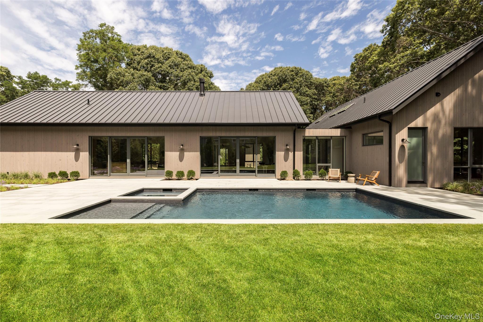 6 Great Circle Road – For Sale photo 32