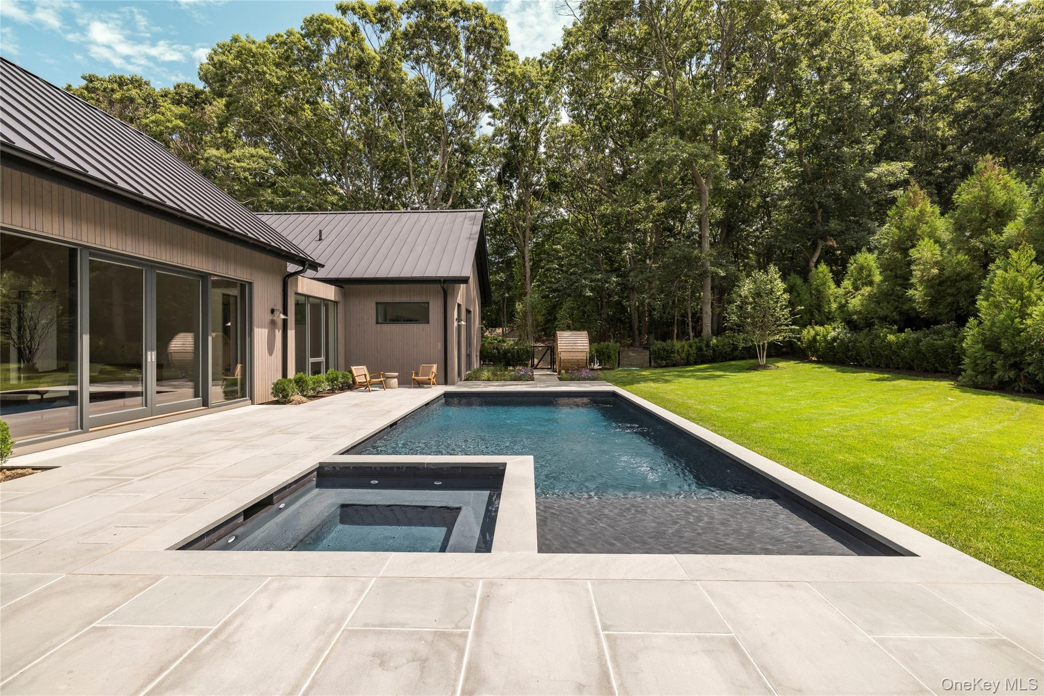 6 Great Circle Road – For Sale photo 33