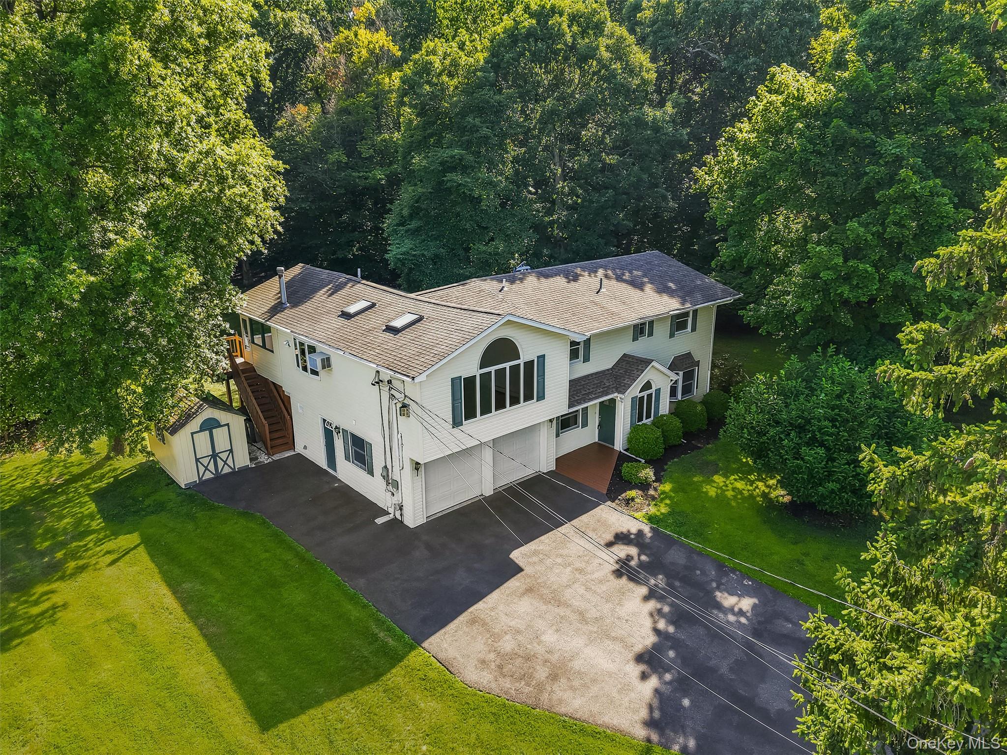 143 Pineview Avenue – For Sale photo 2
