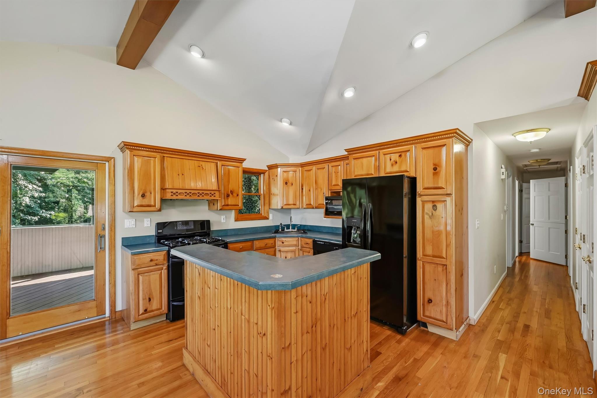 143 Pineview Avenue – For Sale photo 6