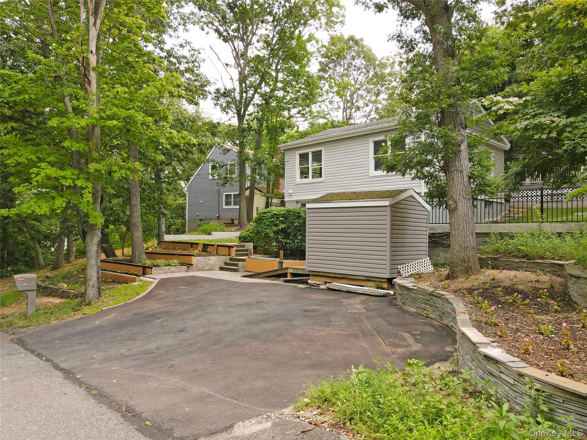 6 Southold Road – For Sale photo 38