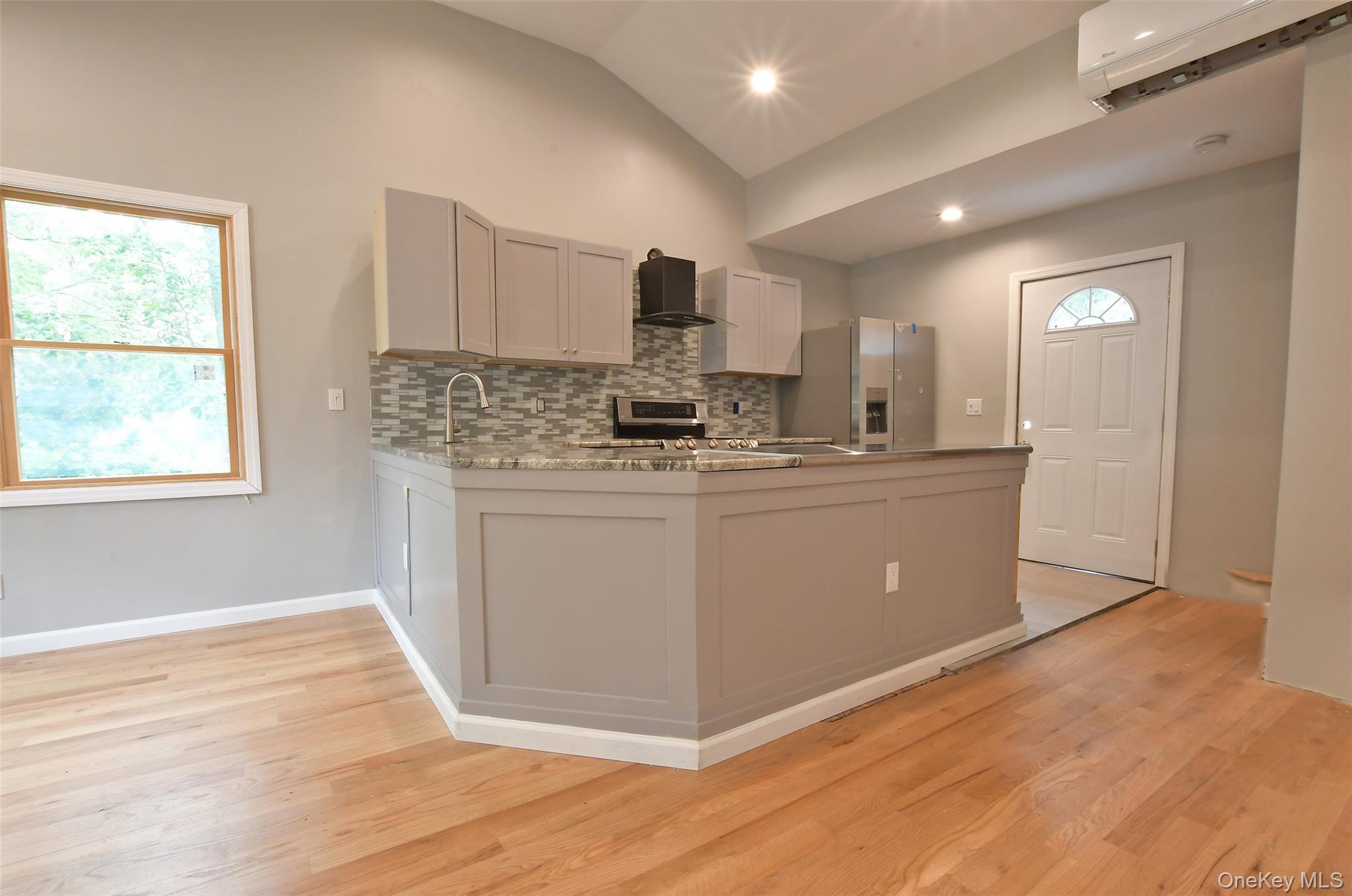 6 Southold Road – For Sale photo 20