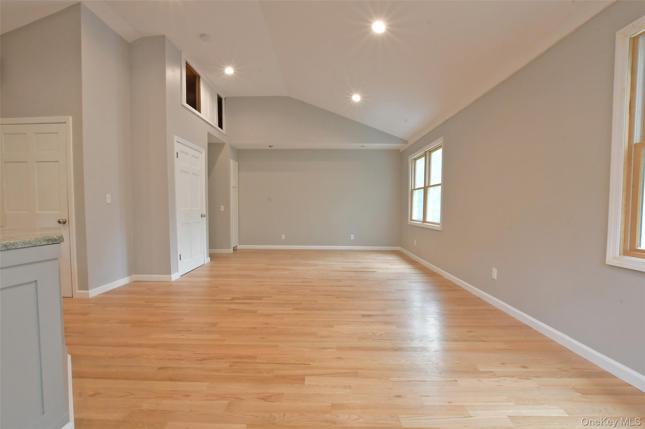 6 Southold Road – For Sale photo 15