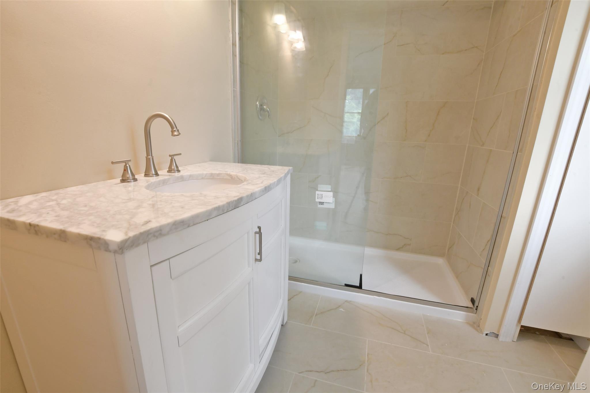 6 Southold Road – For Sale photo 13