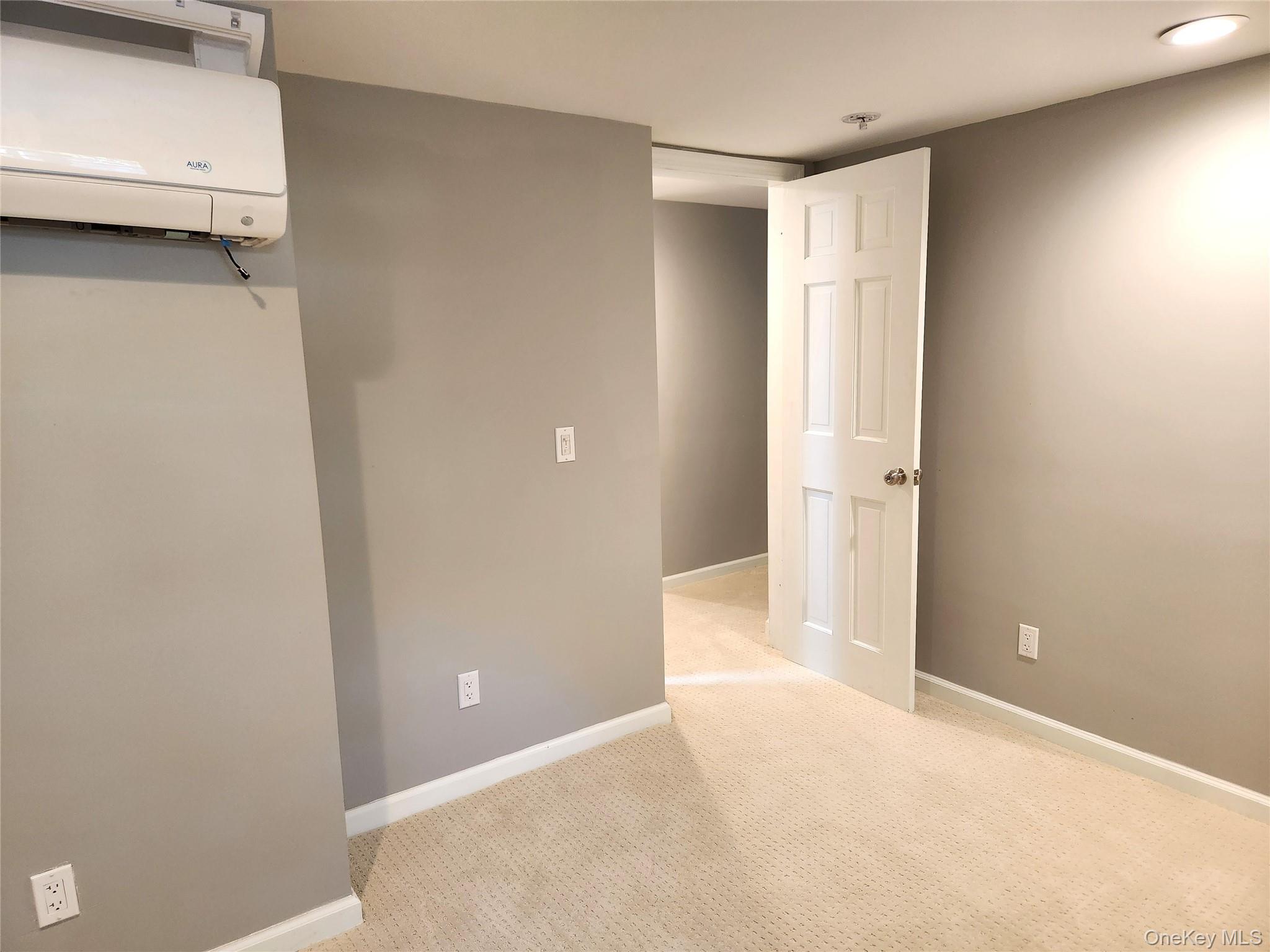 6 Southold Road – For Sale photo 5
