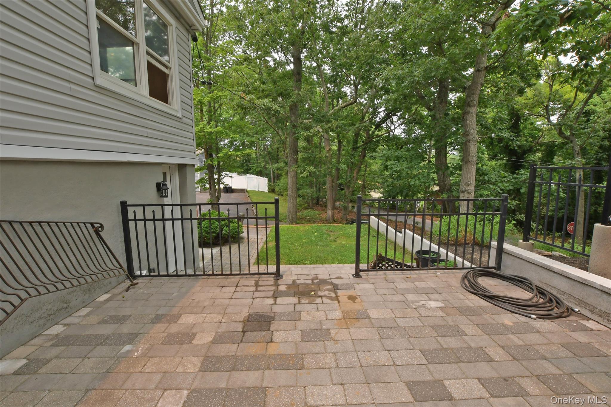 6 Southold Road – For Sale photo 27