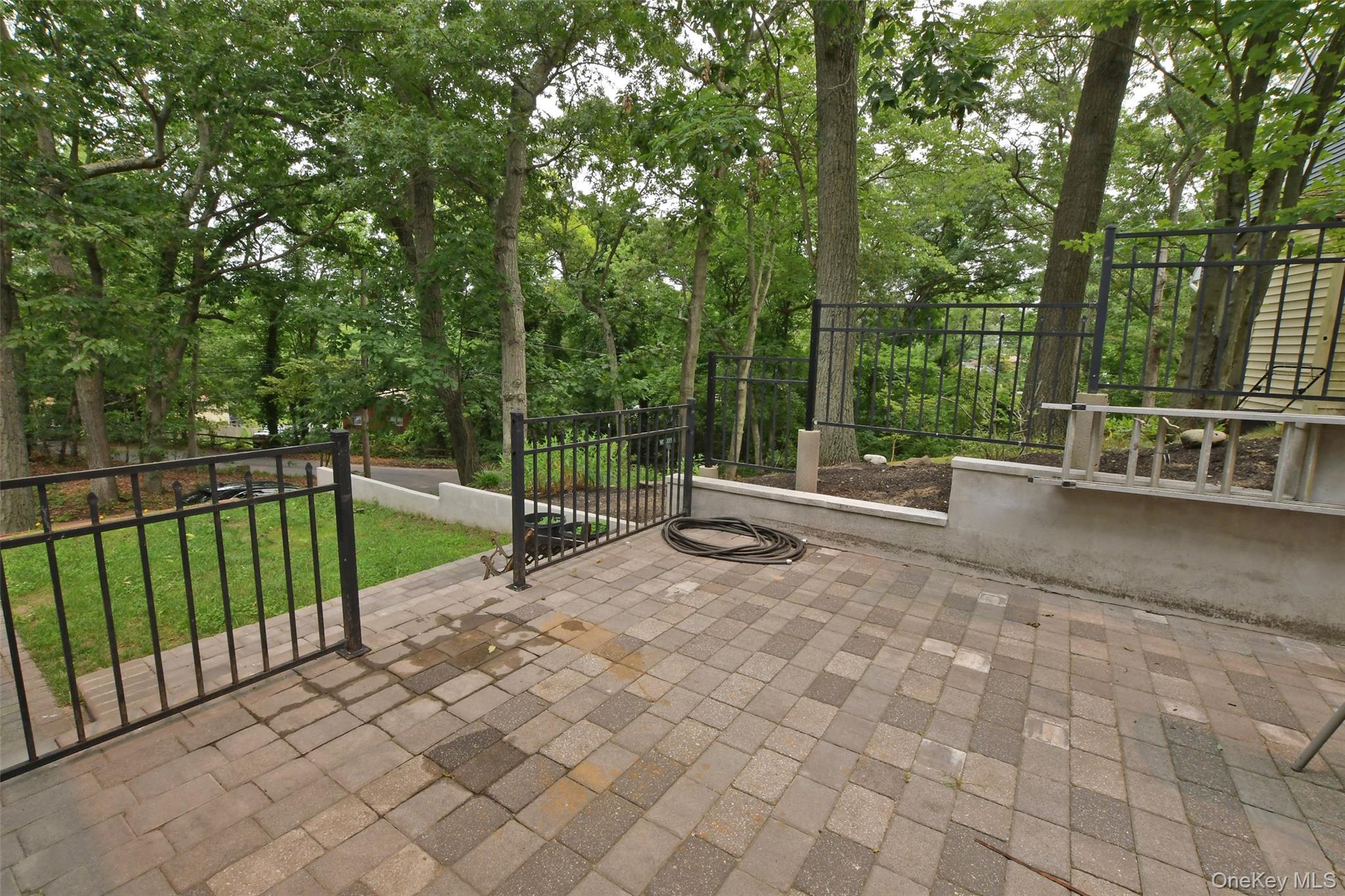 6 Southold Road – For Sale photo 26