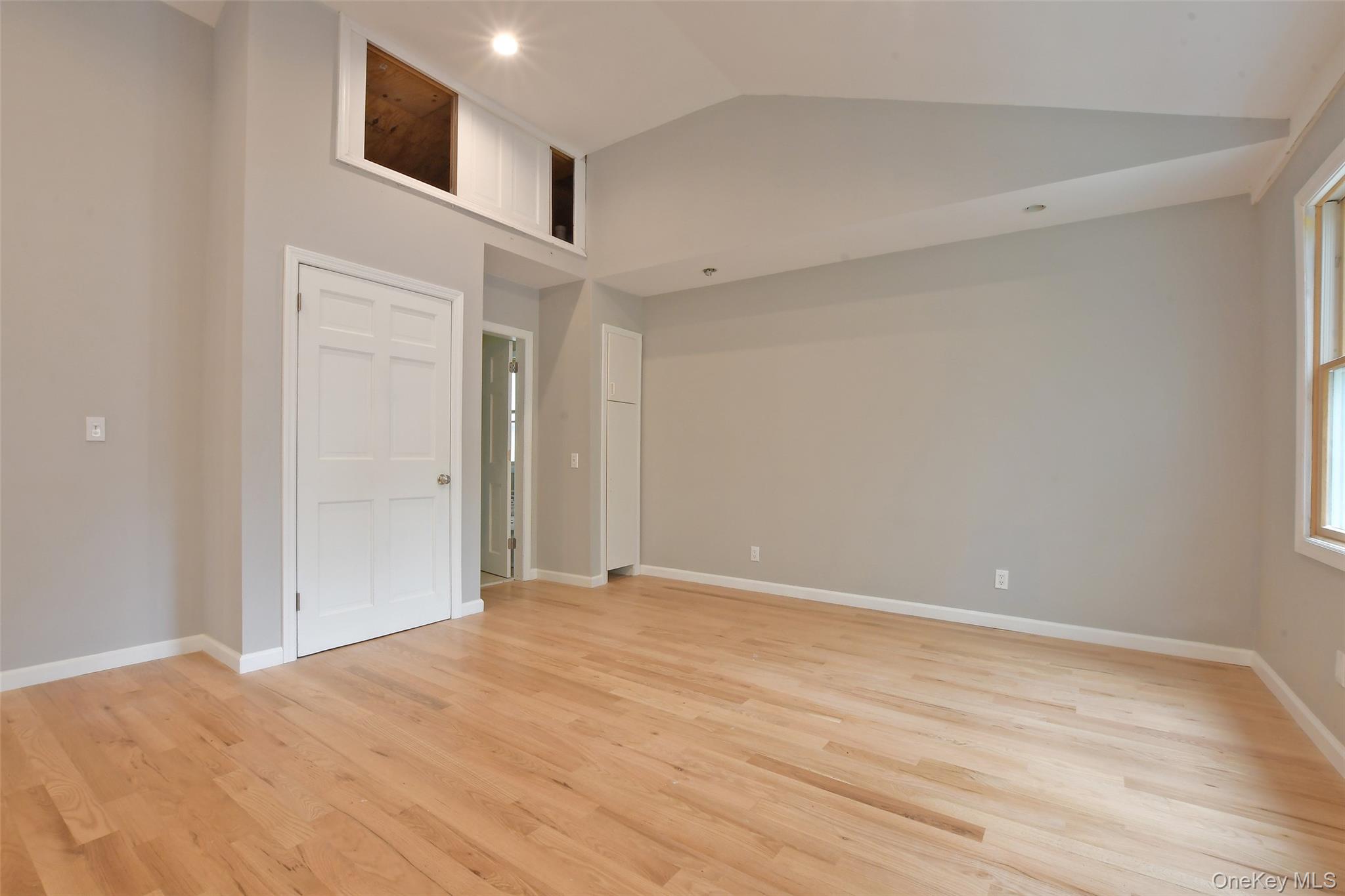 6 Southold Road – For Sale photo 10