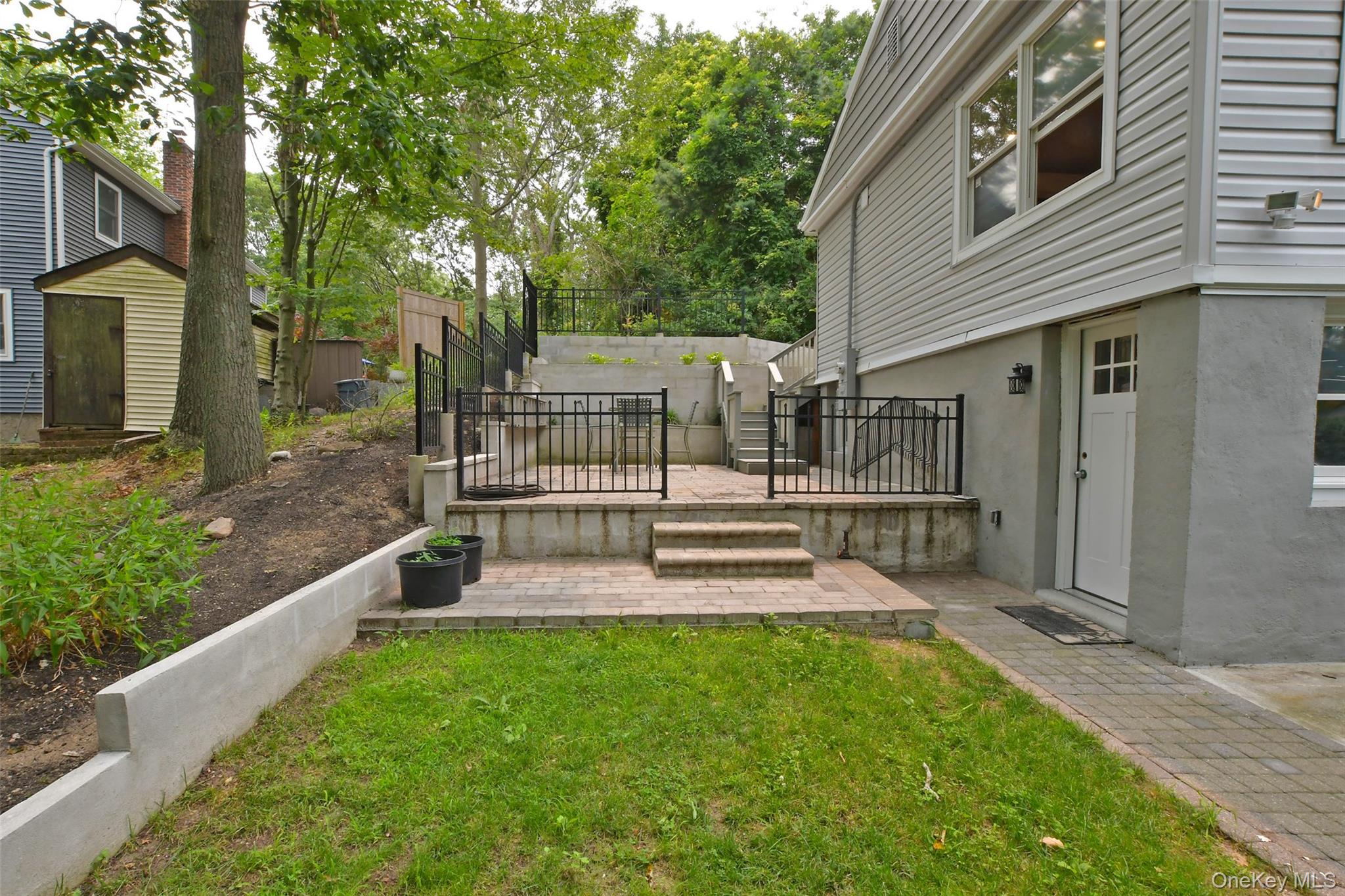 6 Southold Road – For Sale photo 28