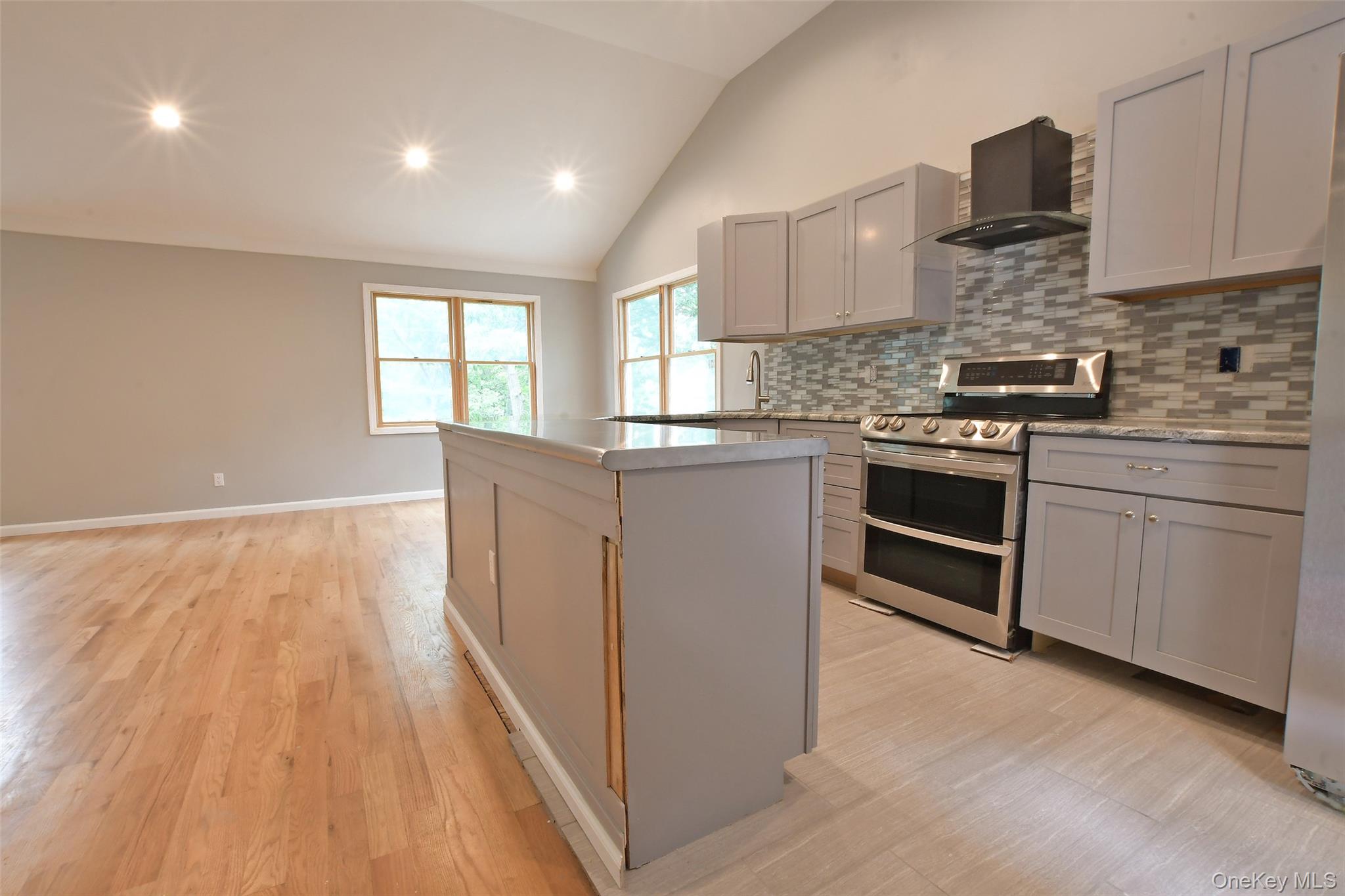 6 Southold Road – For Sale photo 23