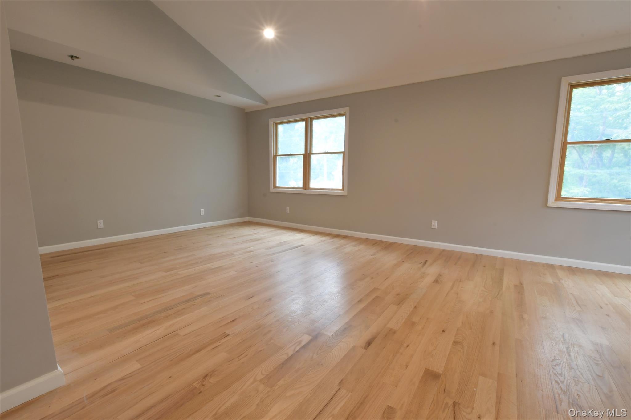 6 Southold Road – For Sale photo 25