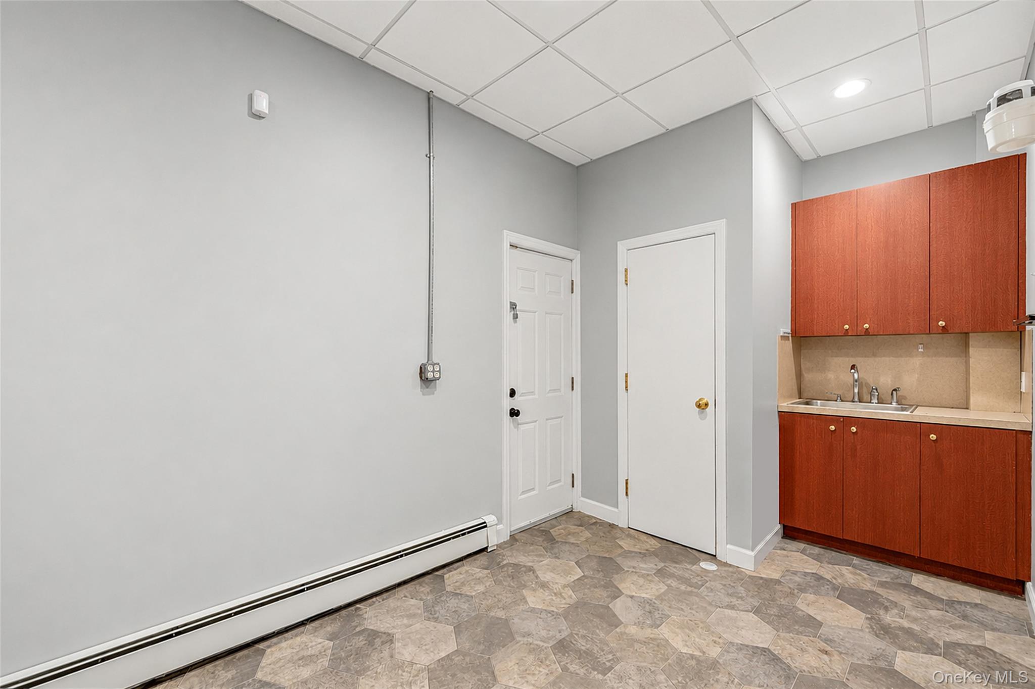 285 Broadway – For Rent photo 9
