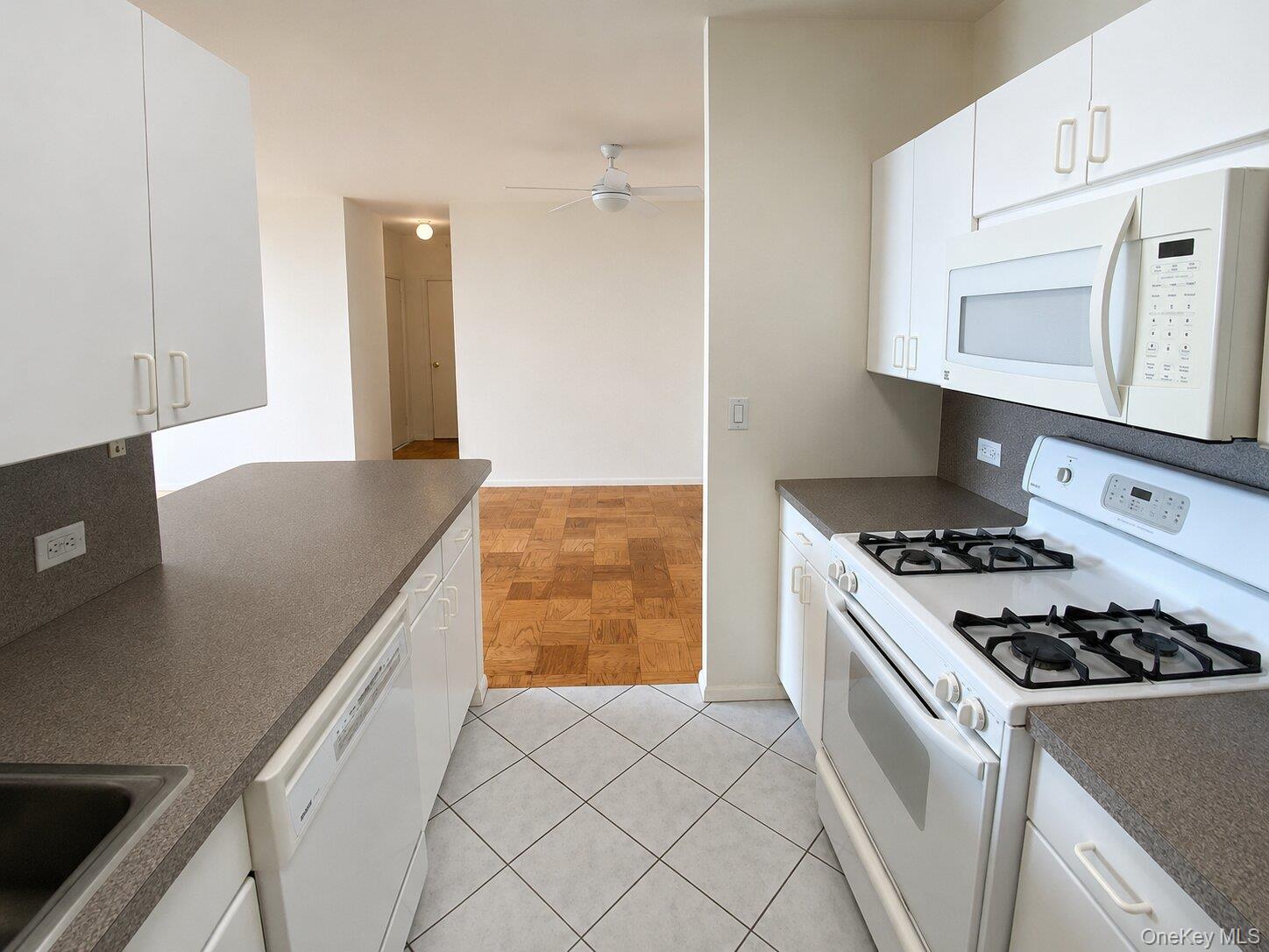 27010 Grand Central Parkway, Unit 7C photo 8