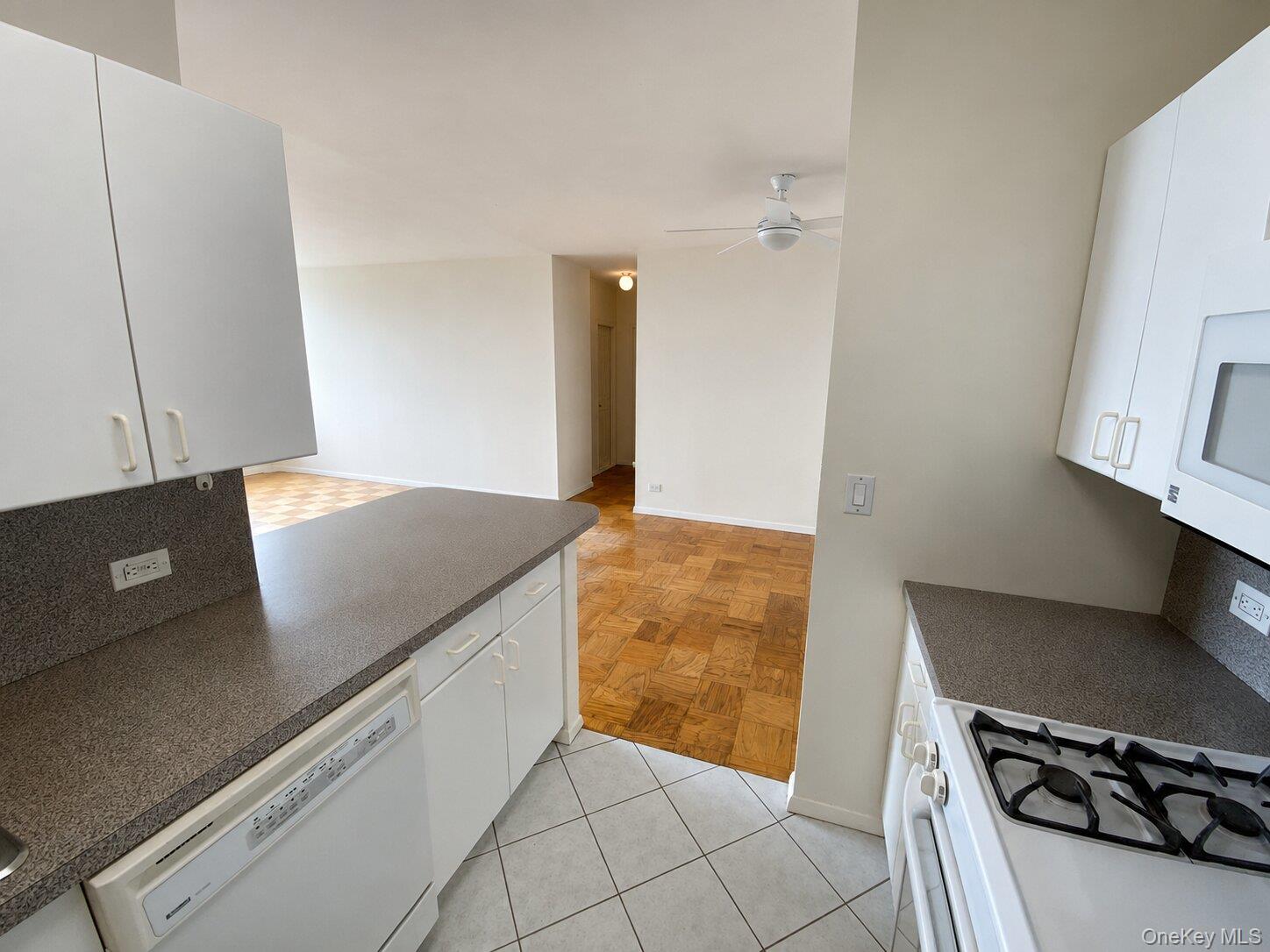 27010 Grand Central Parkway, Unit 7C photo 9
