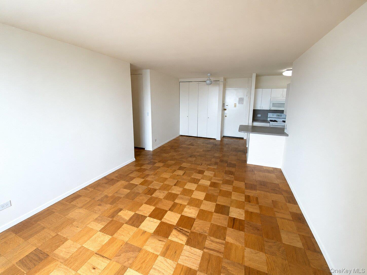 27010 Grand Central Parkway, Unit 7C photo 3