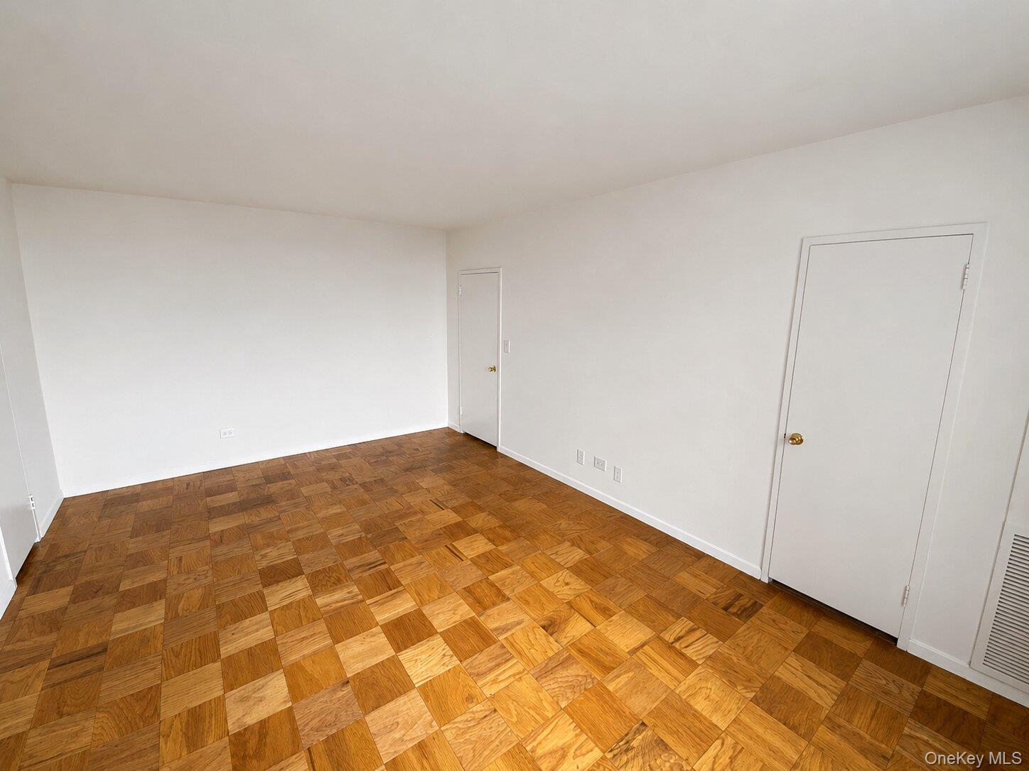 27010 Grand Central Parkway, Unit 7C photo 11