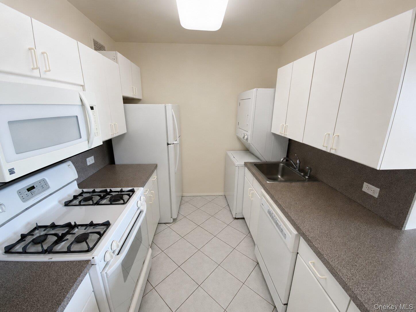 27010 Grand Central Parkway, Unit 7C photo 7