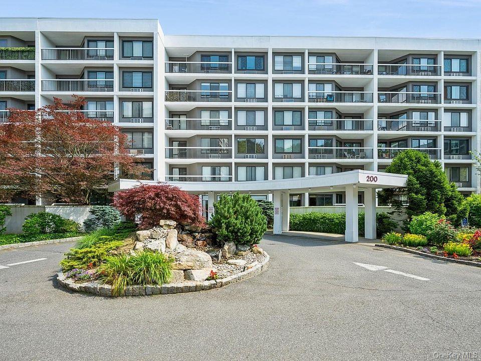 200 High Point Drive, Unit PH 8 photo 6