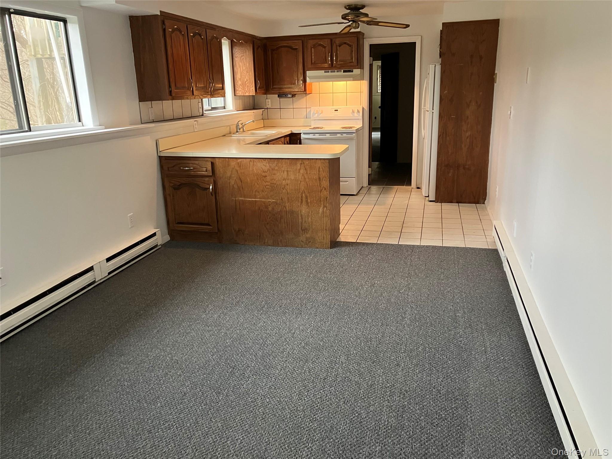 21 Wallace Road – For Rent photo 2