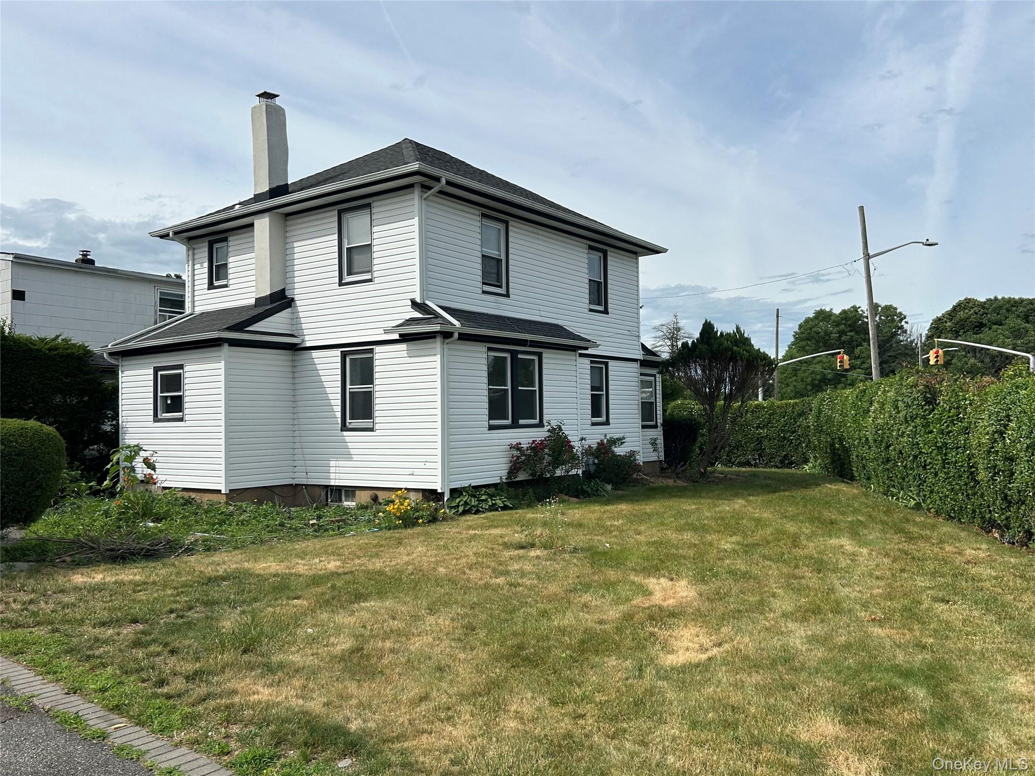 96 California Avenue – For Sale photo 2