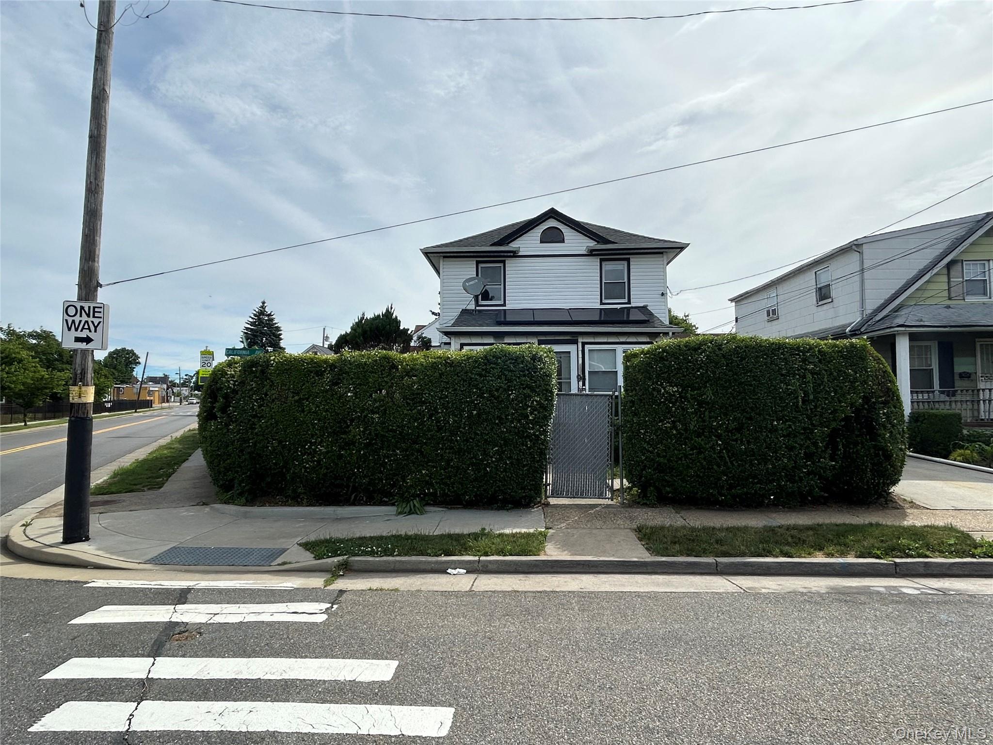 96 California Avenue – For Sale photo 12