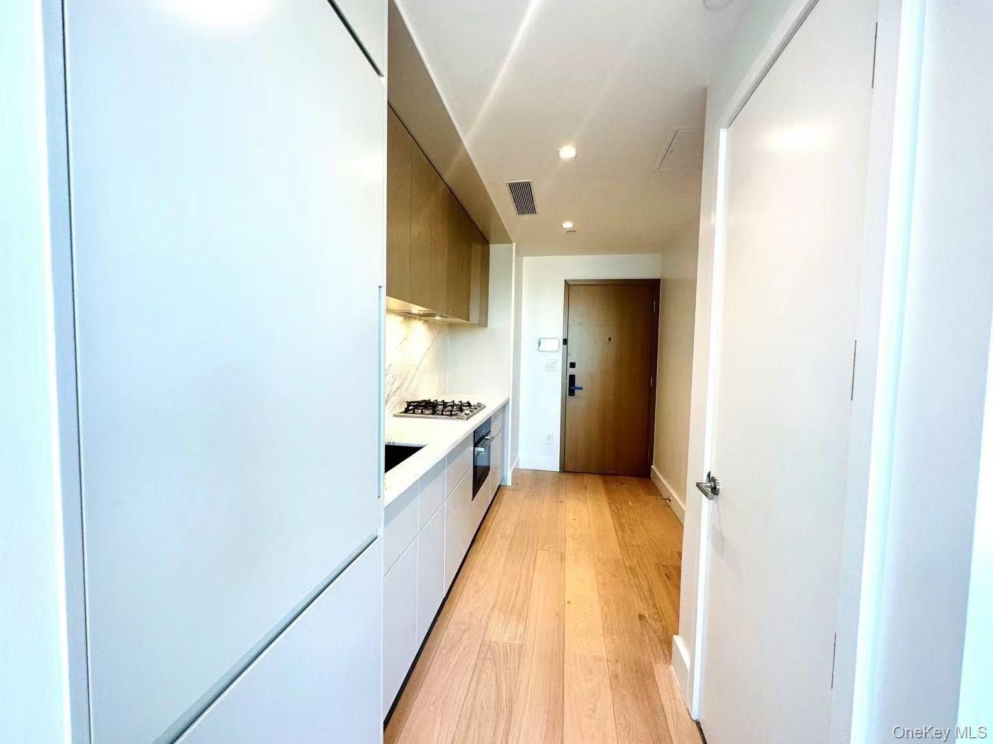208 Delancey Street, Unit 10E photo 5