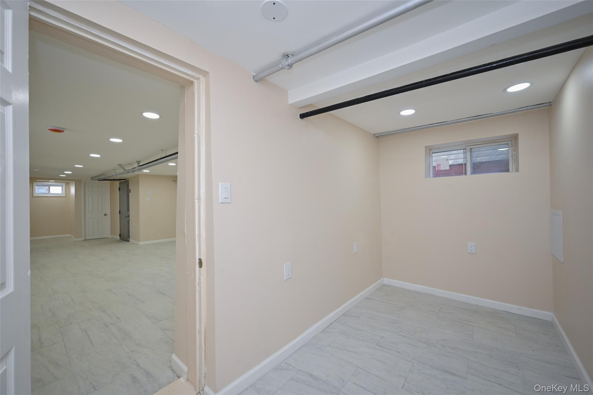 147-03 111th Avenue – For Sale photo 27