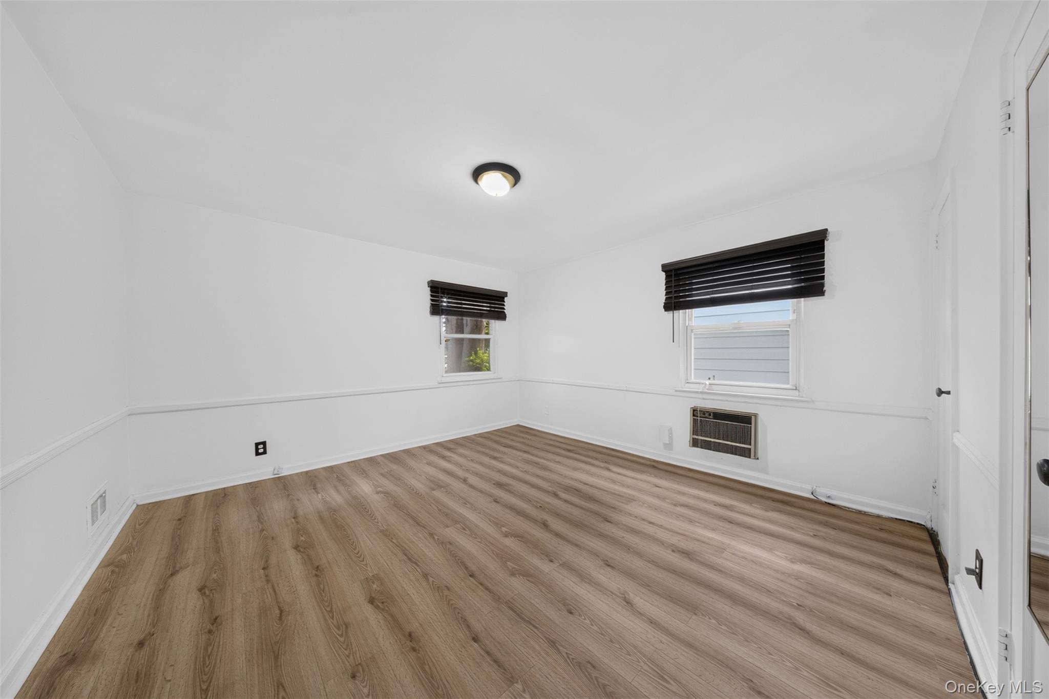 163-07 21st Avenue – For Sale photo 6