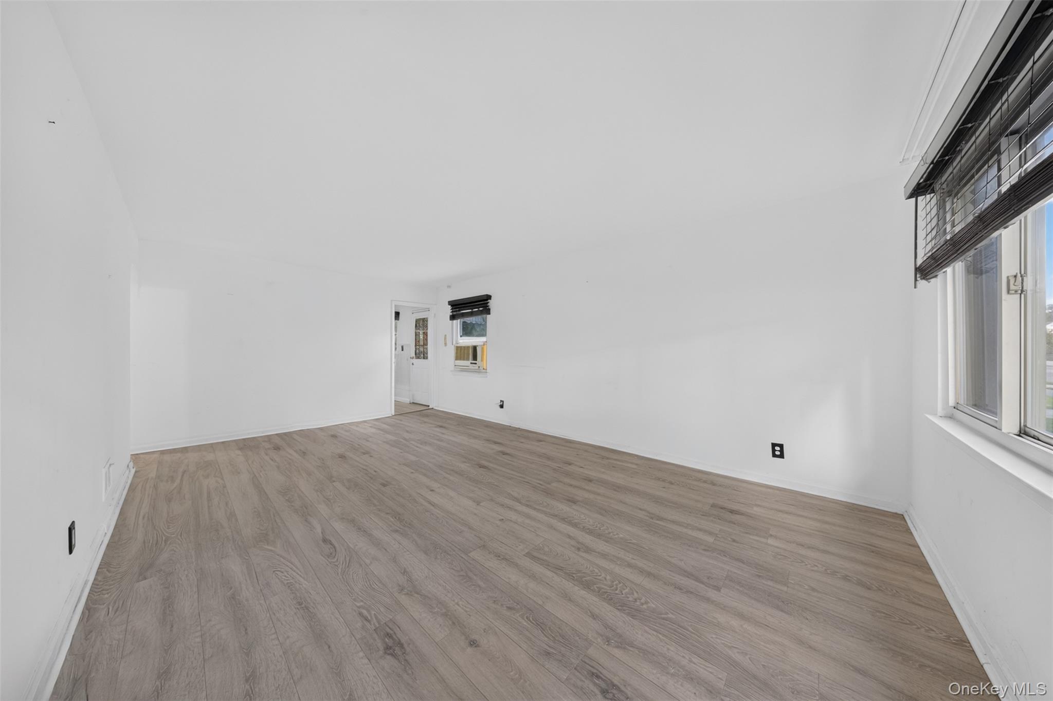 163-07 21st Avenue – For Sale photo 4