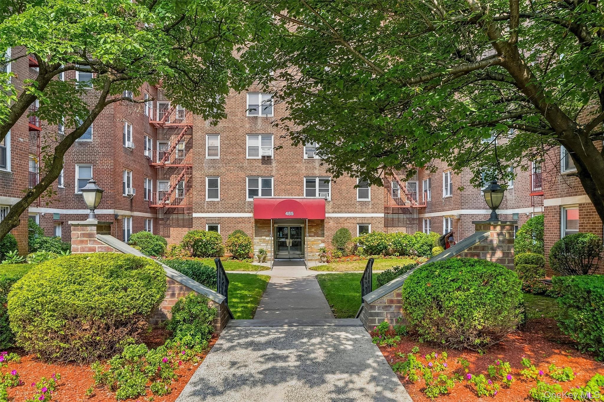 485 Bronx River Road, Unit A51 photo 2