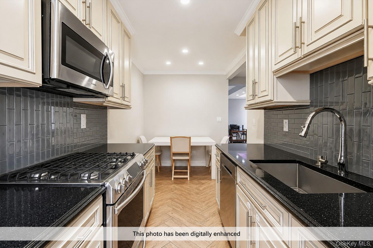 485 Bronx River Road, Unit A51 photo 13