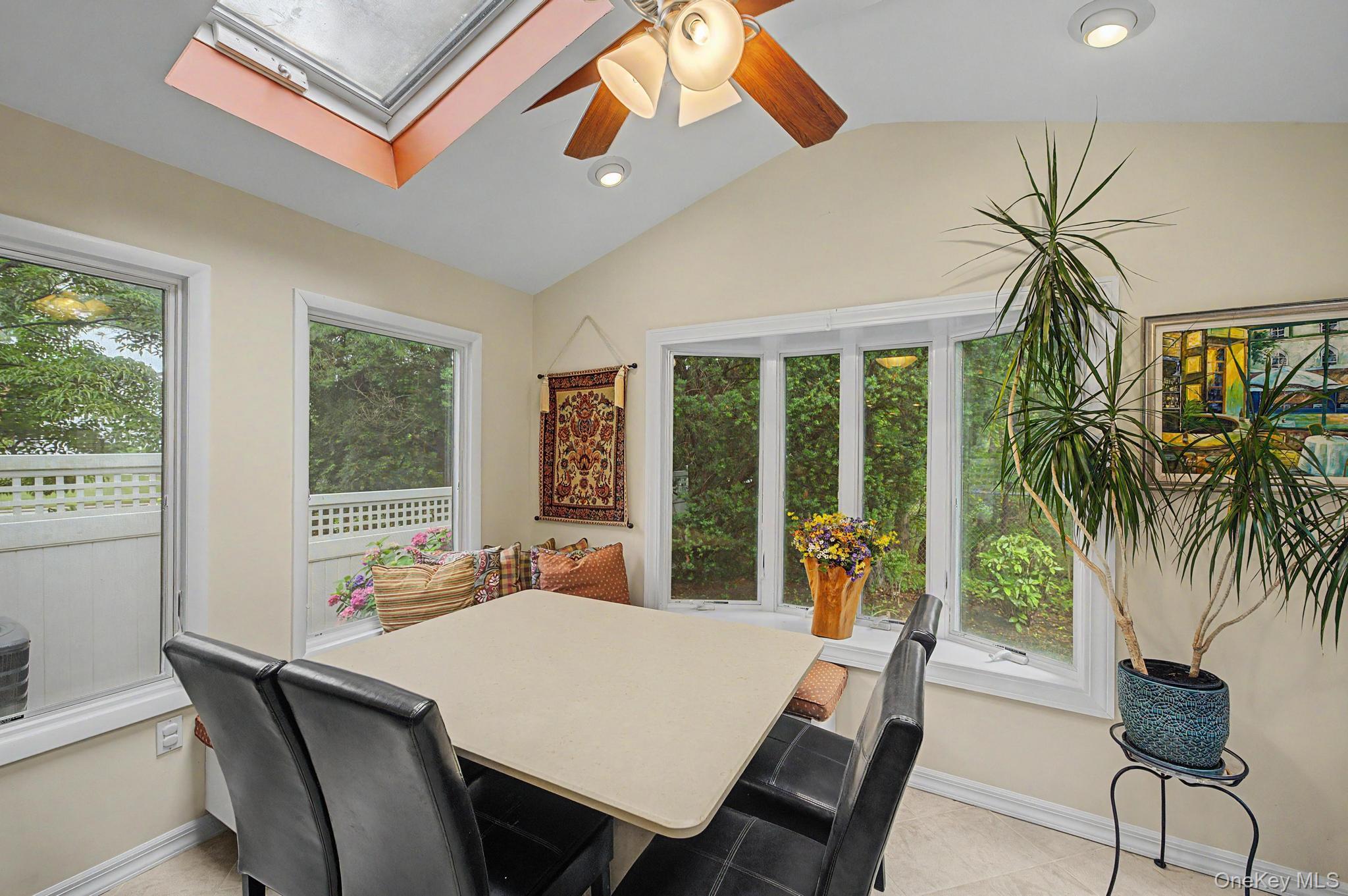 6 Field Daisy Lane – For Sale photo 16