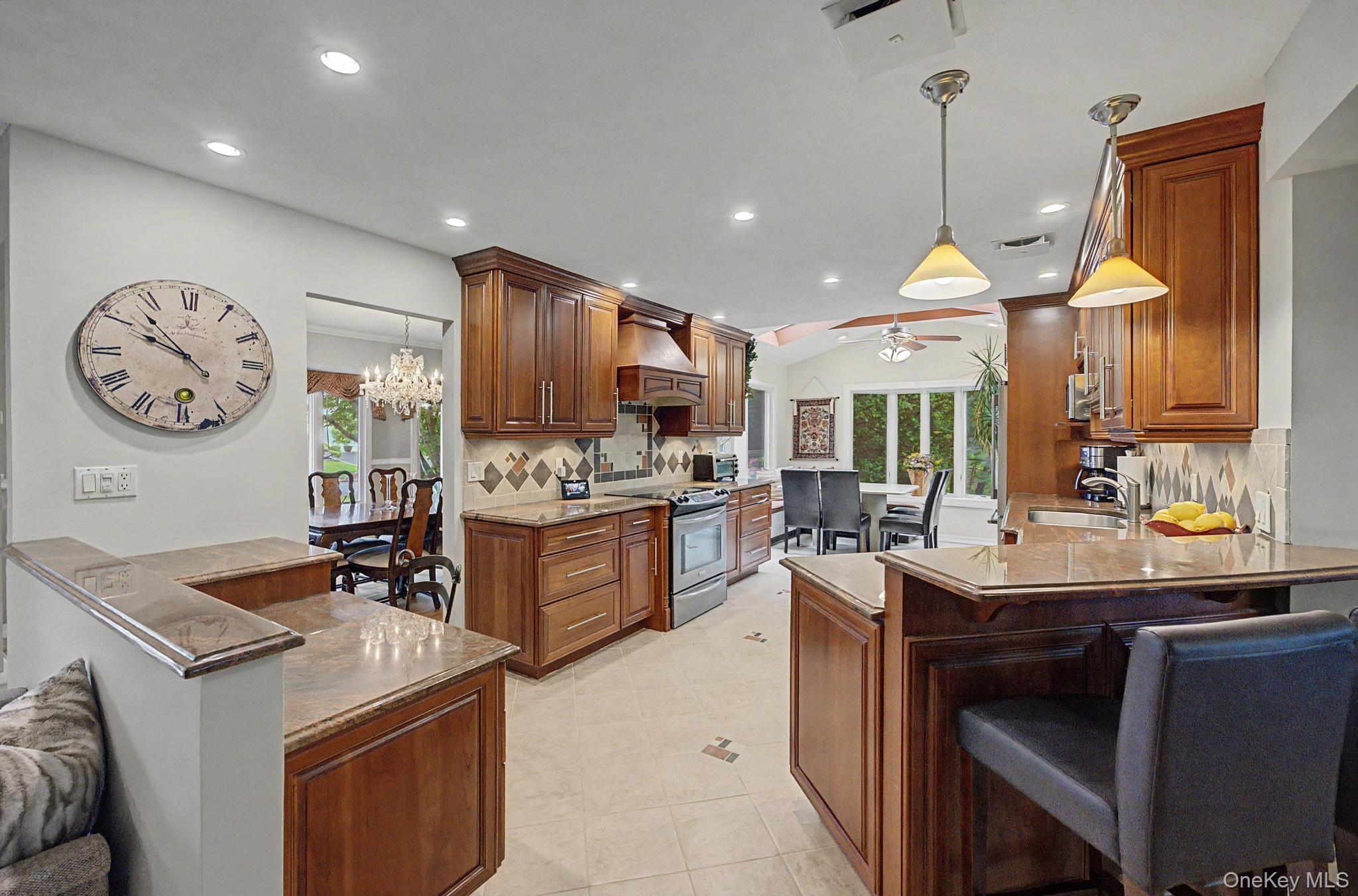 6 Field Daisy Lane – For Sale photo 11
