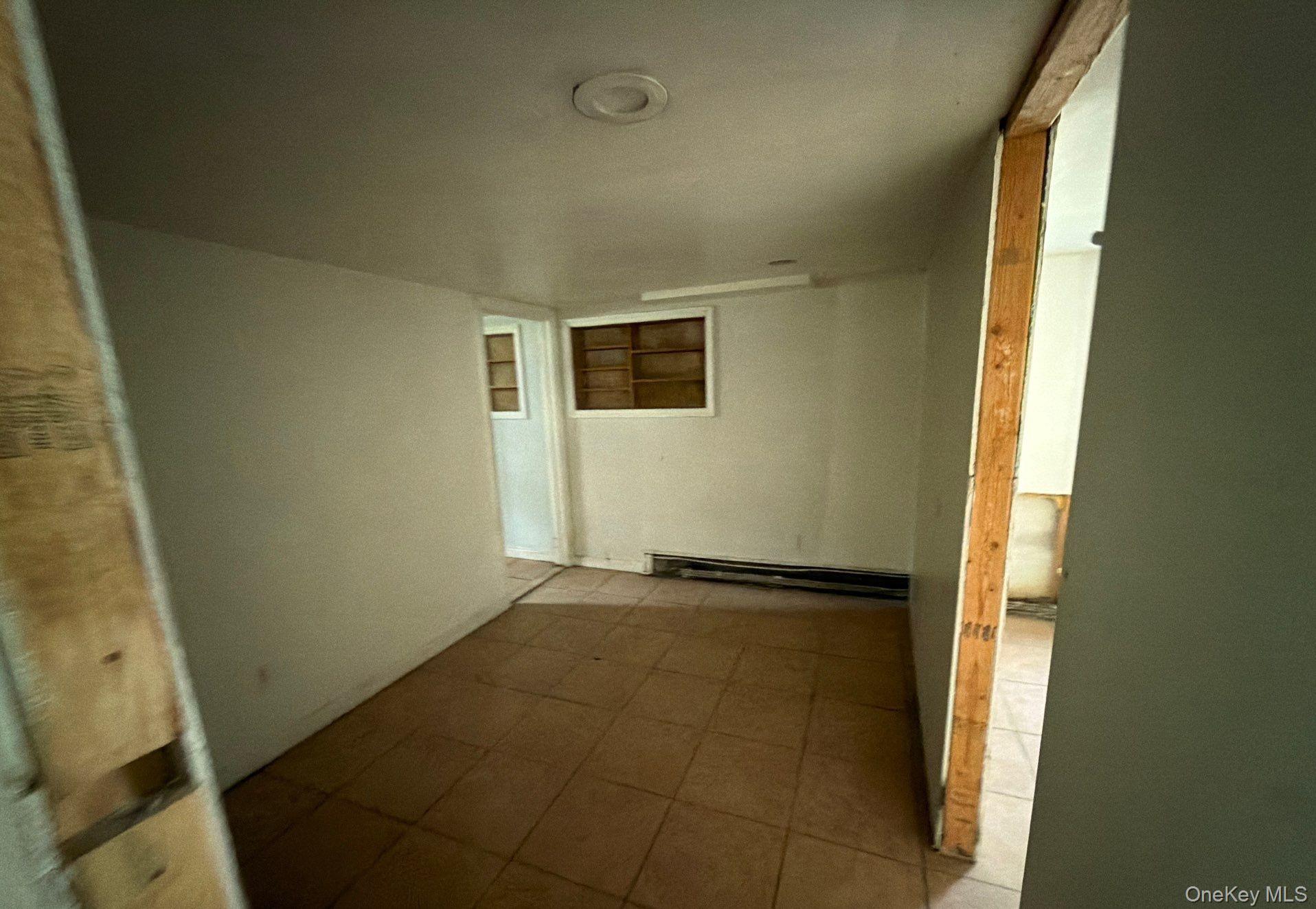 583 Straight Path – For Sale photo 14