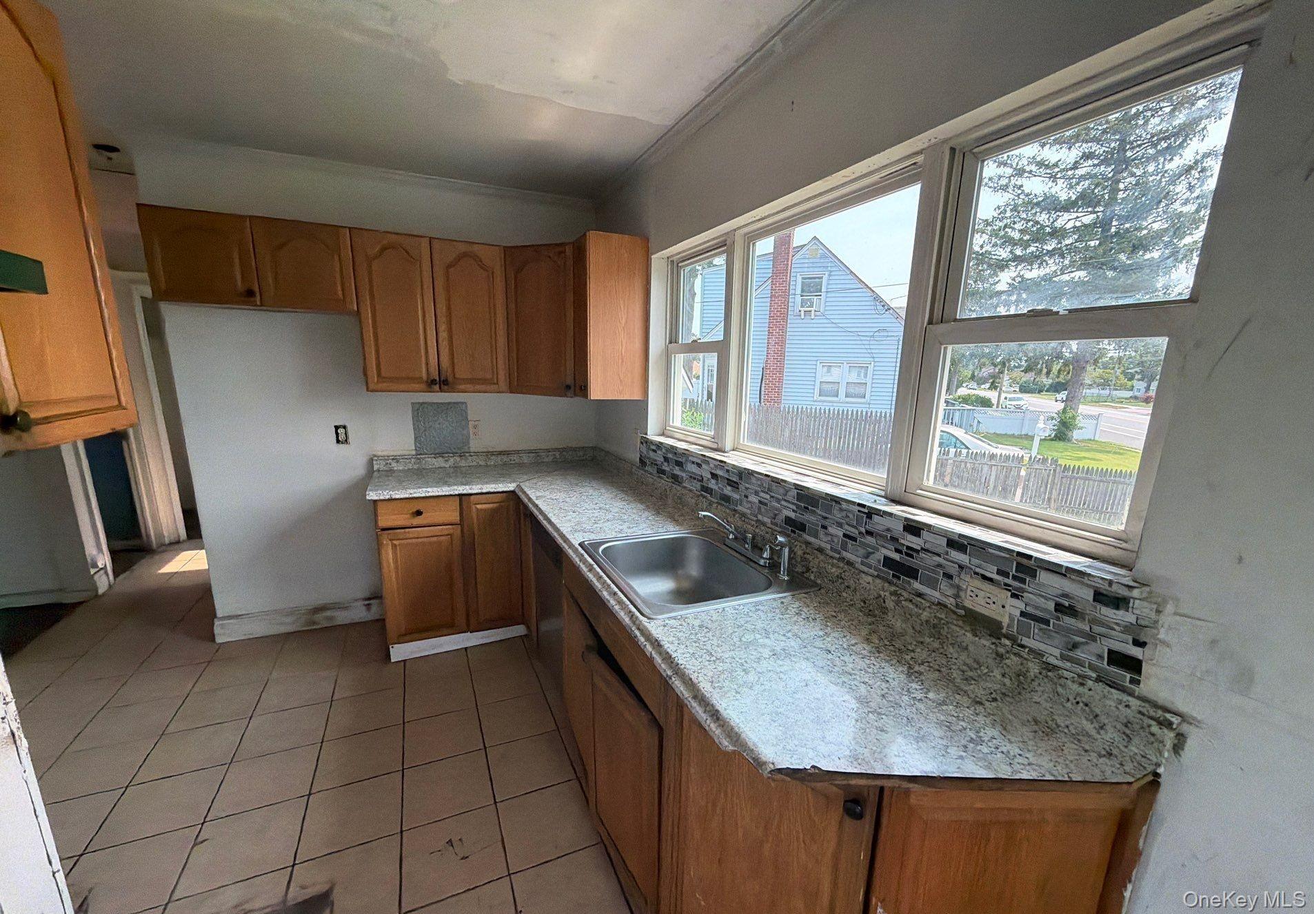583 Straight Path – For Sale photo 9