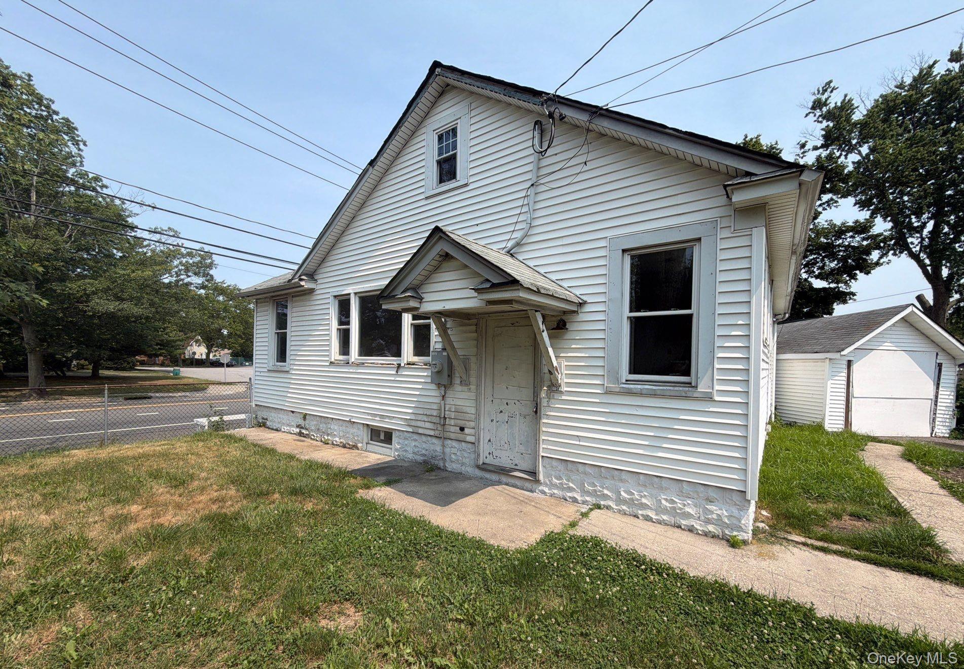 583 Straight Path – For Sale