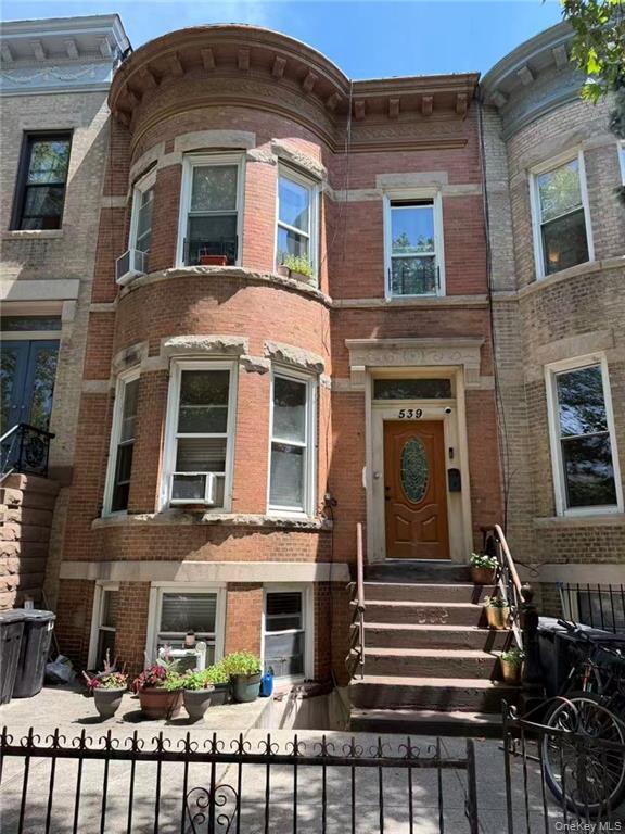539 72nd Street – For Sale
