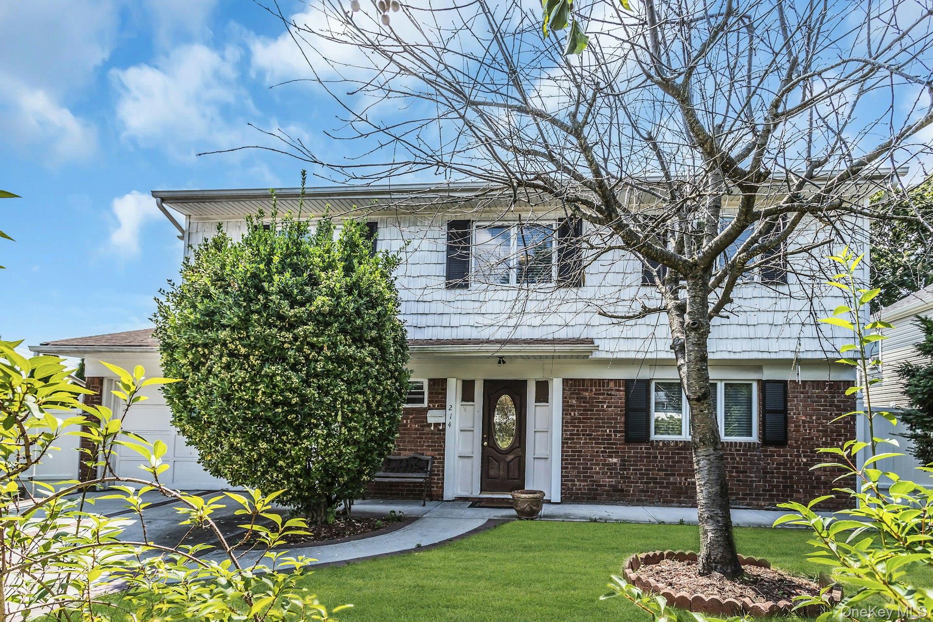 214 Park Avenue – For Sale photo 3