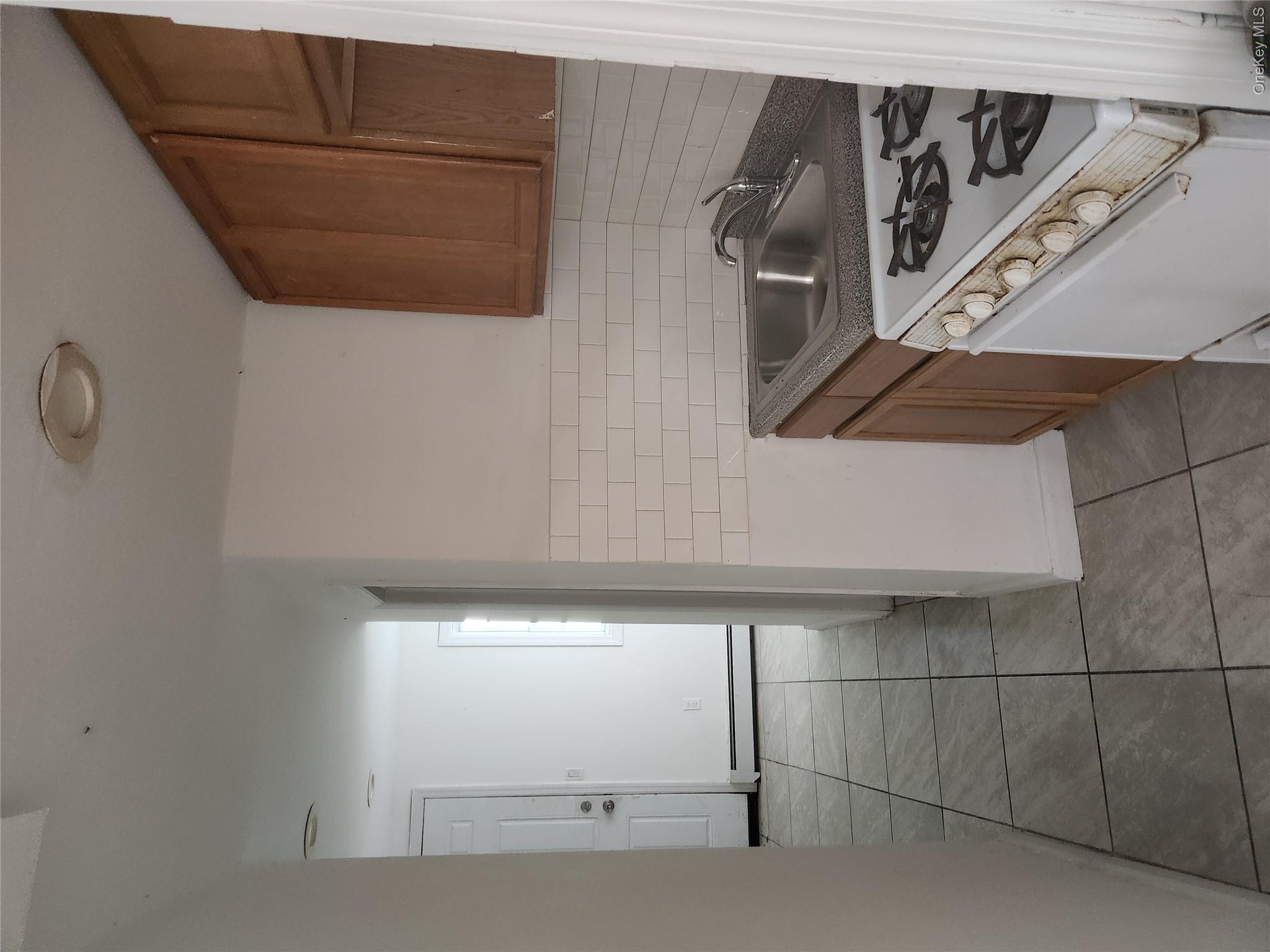 459 S 5th Avenue – For Sale photo 11